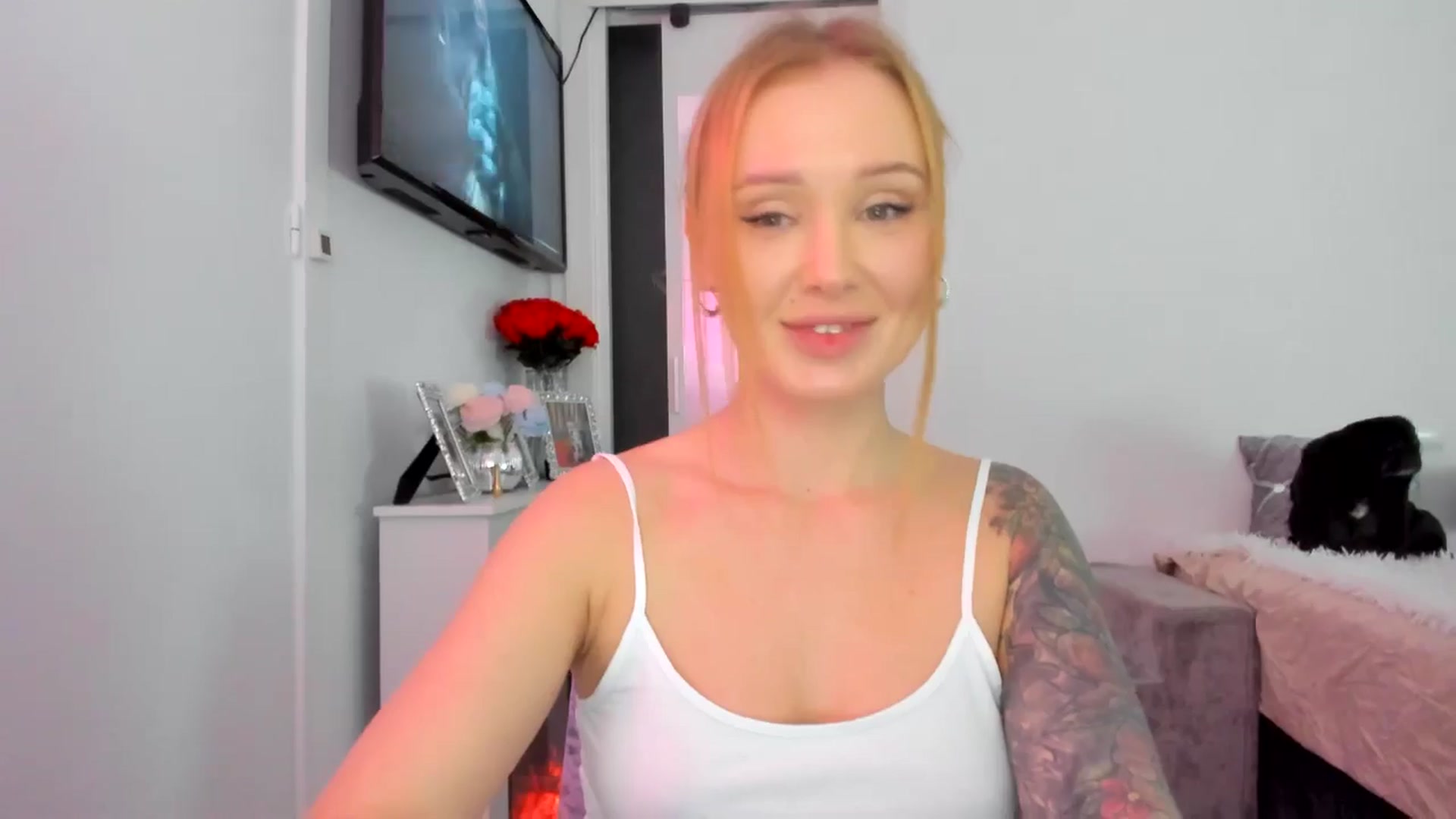 Gallery image thumbnail from AAA_Yas's myfreecams stream on, 03/08/2025, 19:19 image 20 of 20
