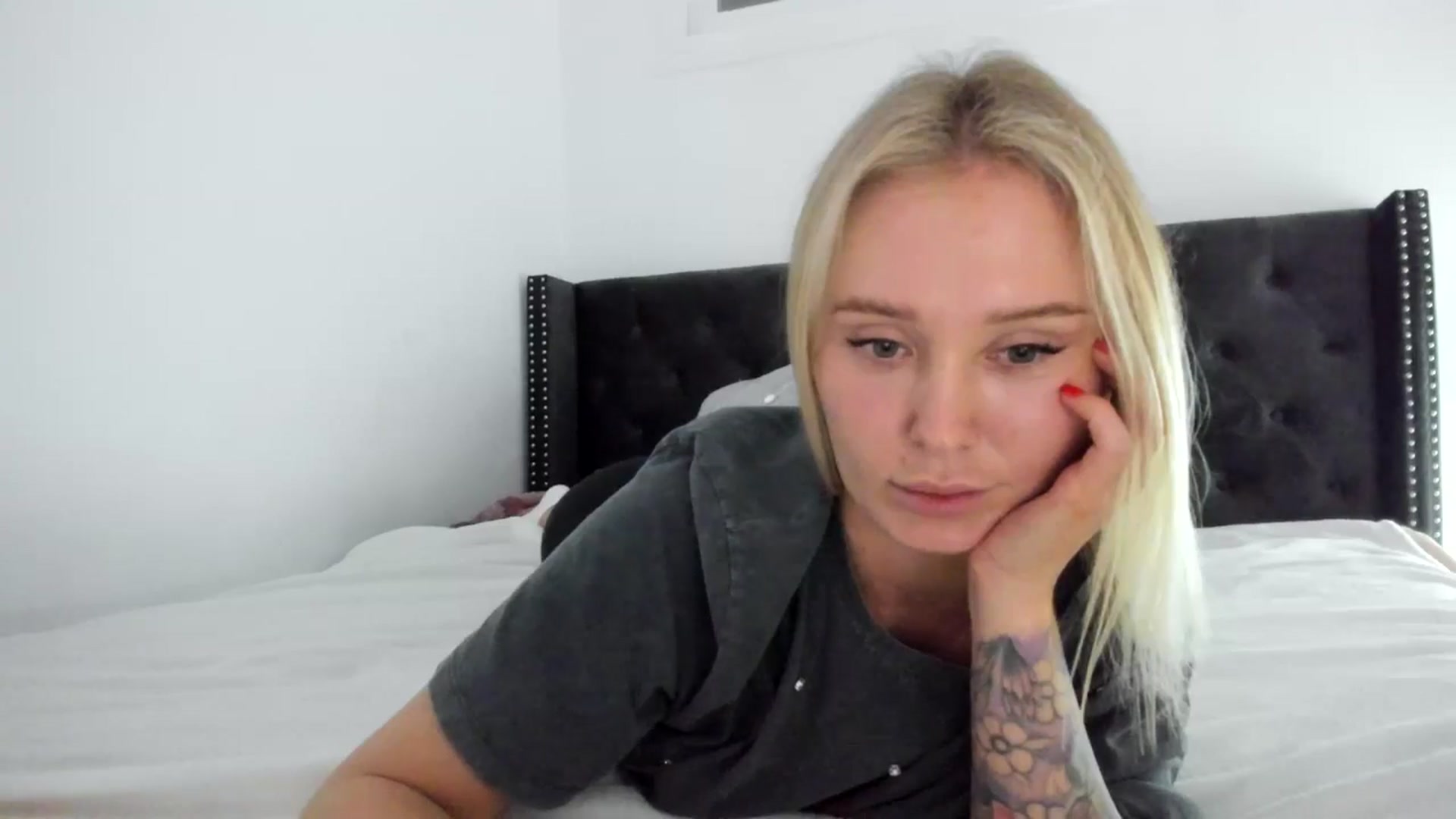Gallery image thumbnail from AAA_Yas's myfreecams stream on, 03/19/2025, 22:28 image 4 of 20