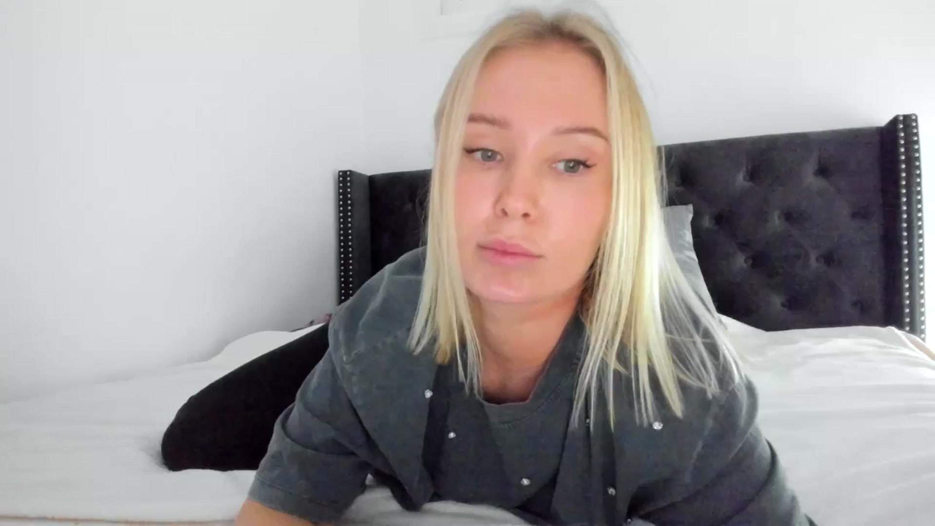Gallery image thumbnail from AAA_Yas's myfreecams stream on, 03/19/2025, 22:28 image 1 of 20