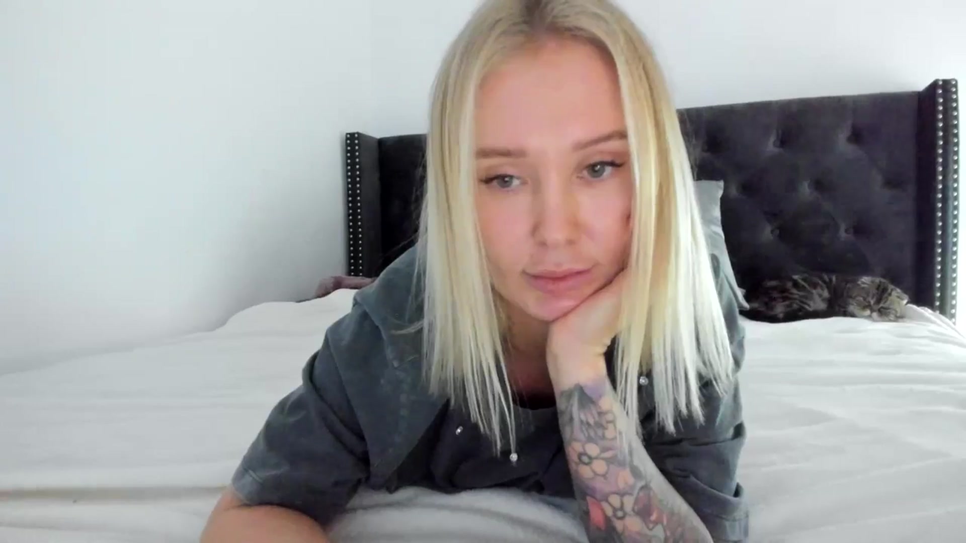 Gallery image thumbnail from AAA_Yas's myfreecams stream on, 03/19/2025, 22:28 image 6 of 20
