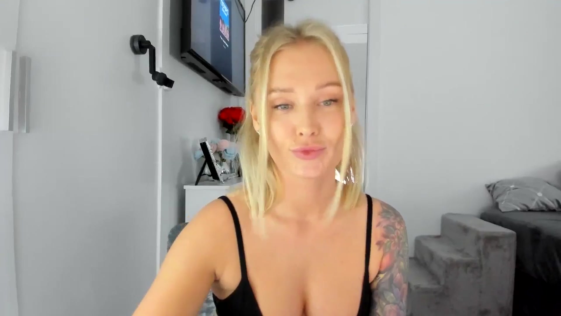 Gallery image thumbnail from AAA_Yas's myfreecams stream on, 03/23/2025, 24:47 image 20 of 20
