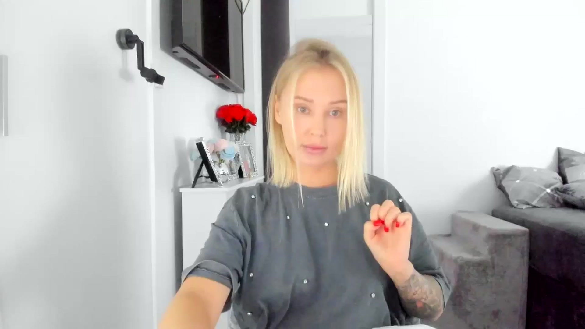 Gallery image thumbnail from AAA_Yas's myfreecams stream on, 03/24/2025, 19:23 image 2 of 20