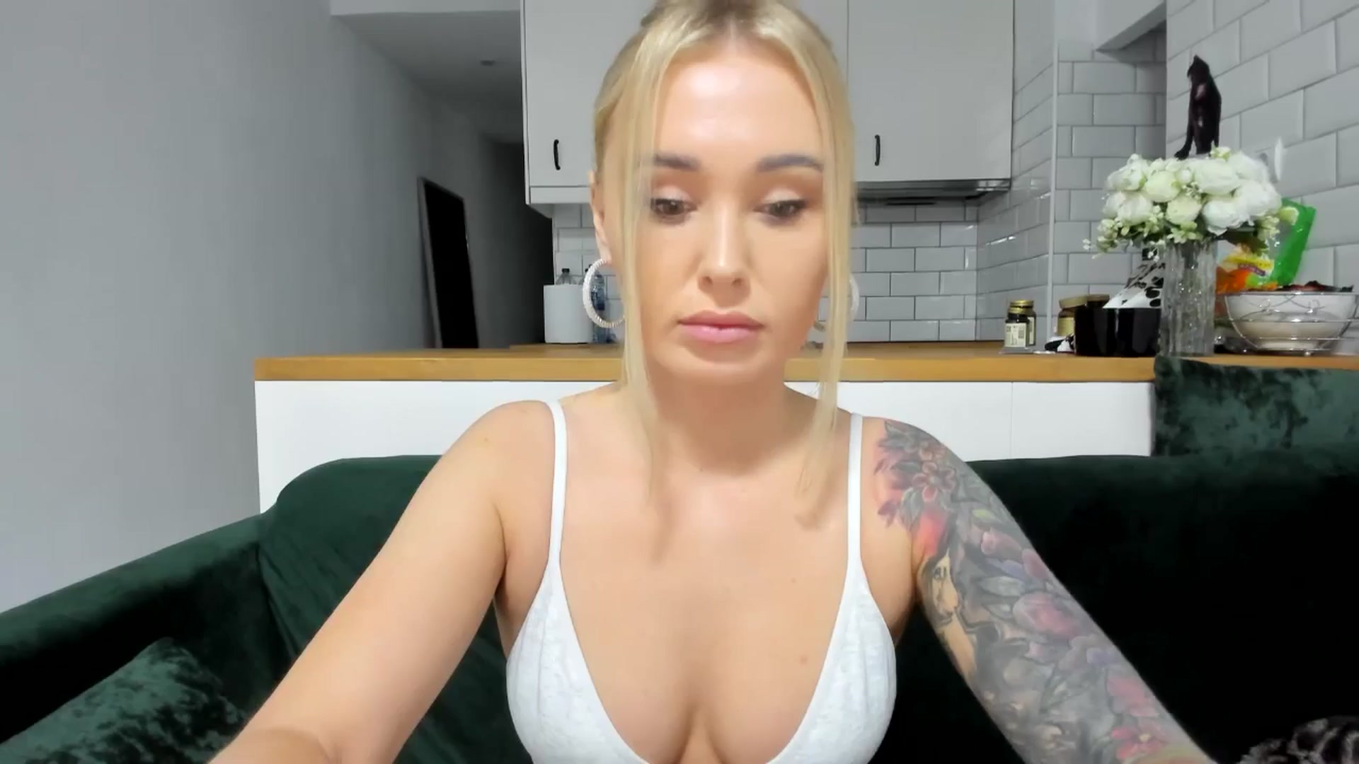 Gallery image thumbnail from AAA_Yas's myfreecams stream on, 04/04/2025, 18:10 image 8 of 20