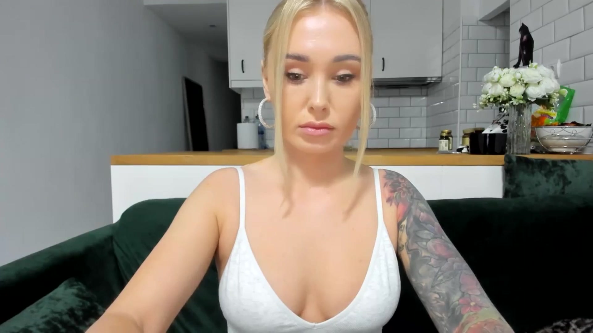 Gallery image thumbnail from AAA_Yas's myfreecams stream on, 04/04/2025, 18:28 image 5 of 20