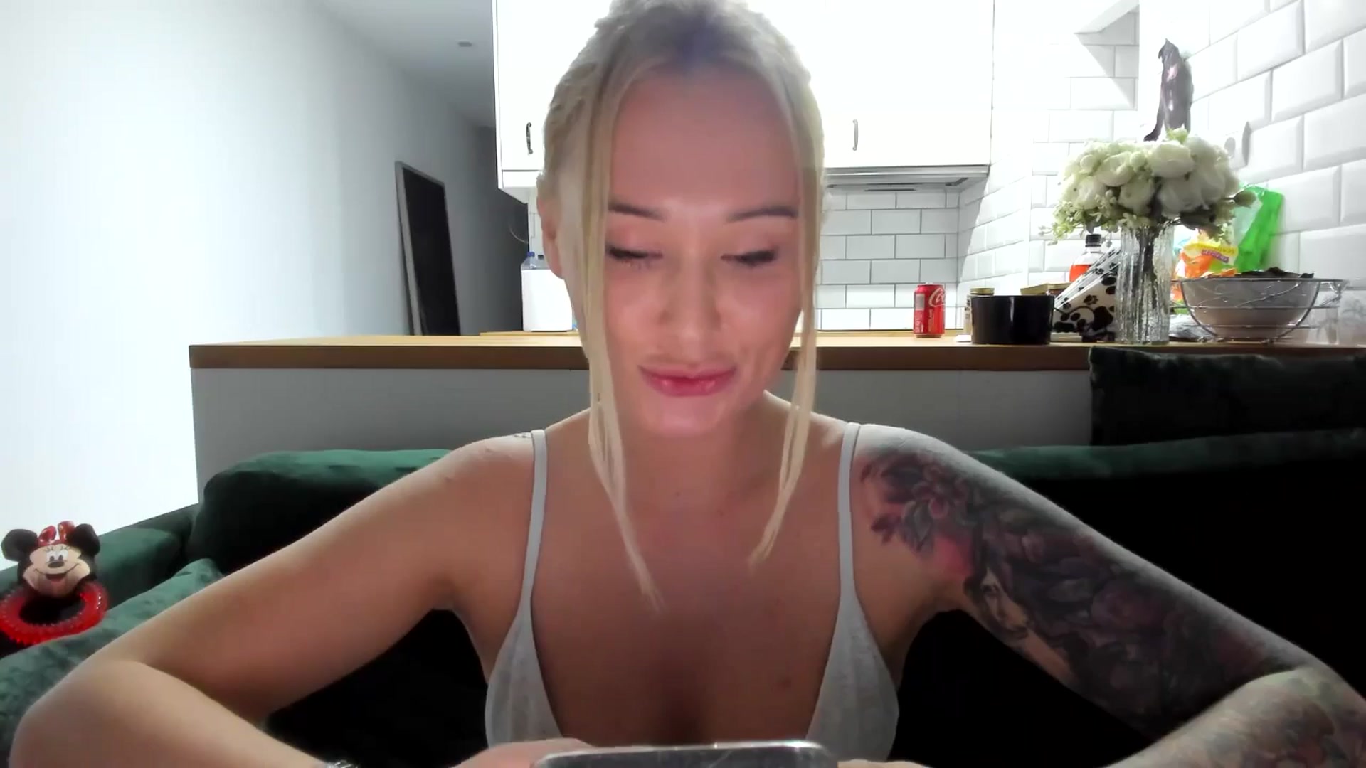 Gallery image thumbnail from AAA_Yas's myfreecams stream on, 04/04/2025, 22:41 image 15 of 20