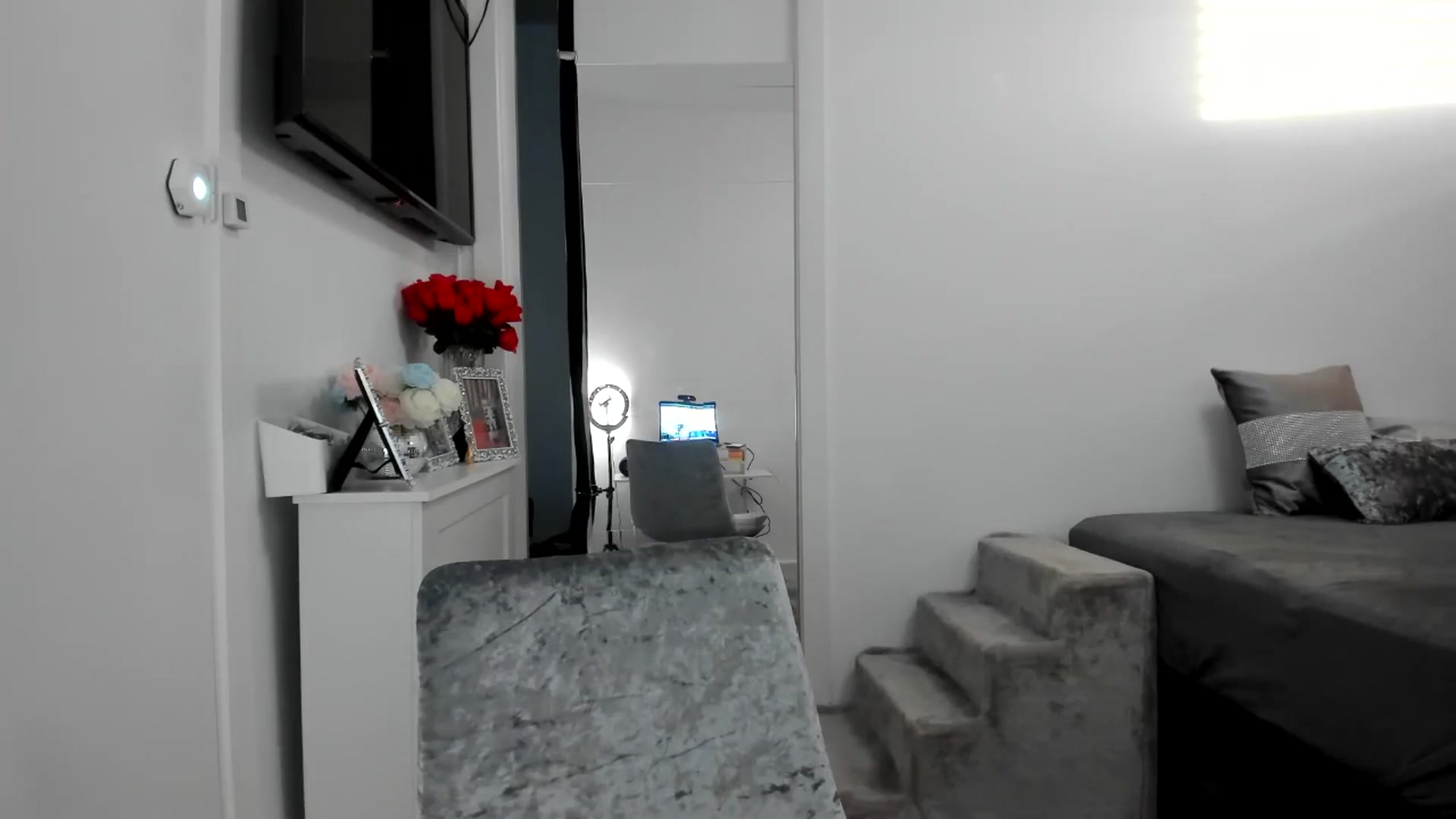 Gallery image thumbnail from AAA_Yas's myfreecams stream on, 04/25/2025, 19:38 image 2 of 20