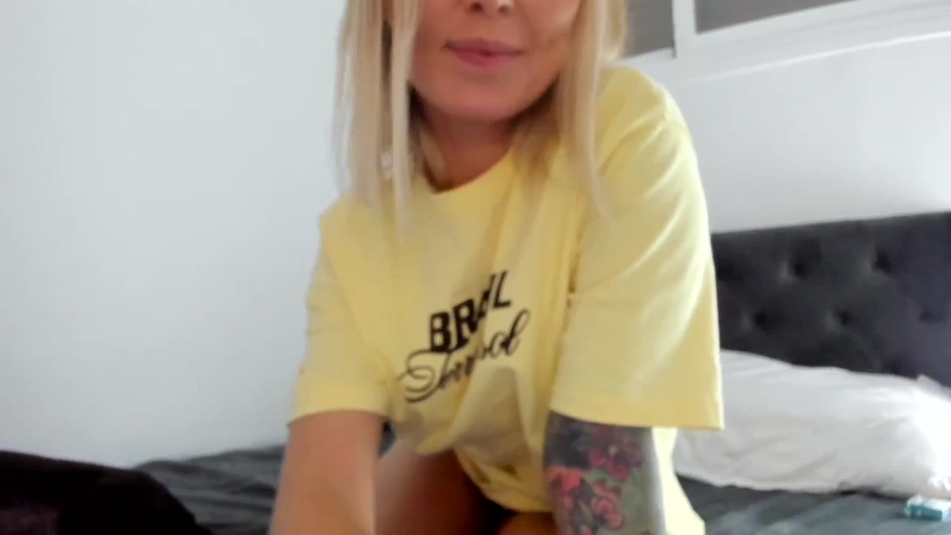 Gallery image thumbnail from AAA_Yas's myfreecams stream on, 05/04/2025, 23:04 image 20 of 20