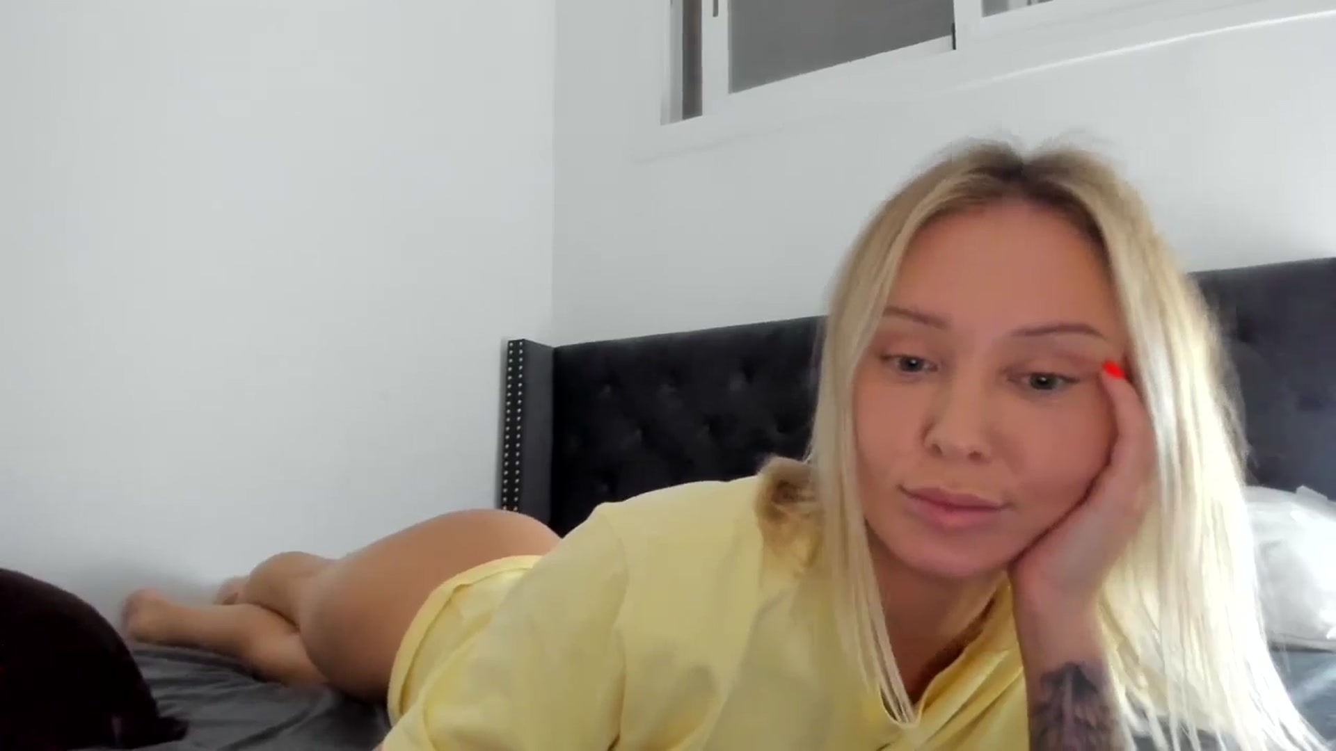 Gallery image thumbnail from AAA_Yas's myfreecams stream on, 05/04/2025, 23:04 image 15 of 20