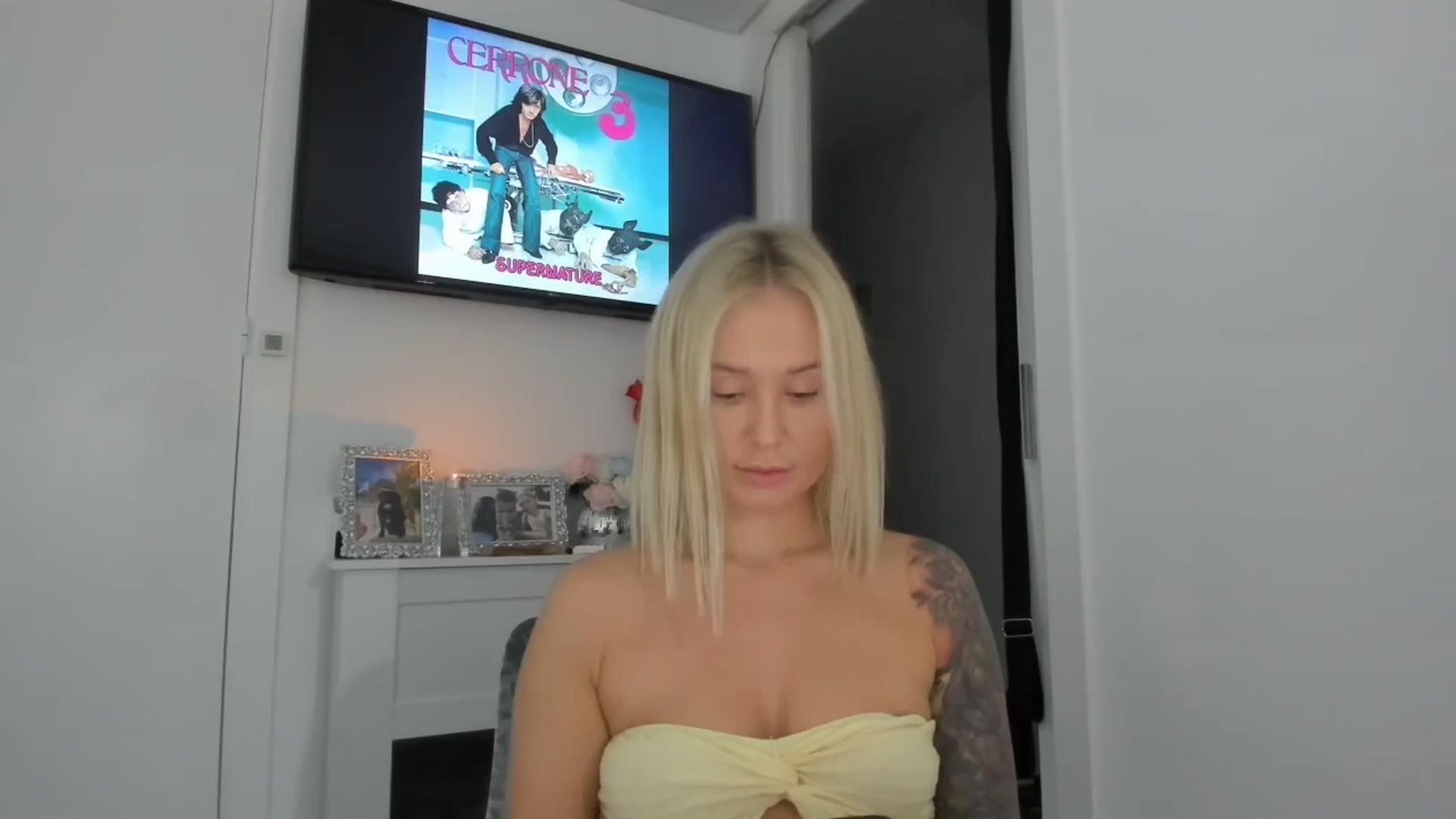 Gallery image thumbnail from AAA_Yas's myfreecams stream on, 06/19/2025, 20:34 image 2 of 20