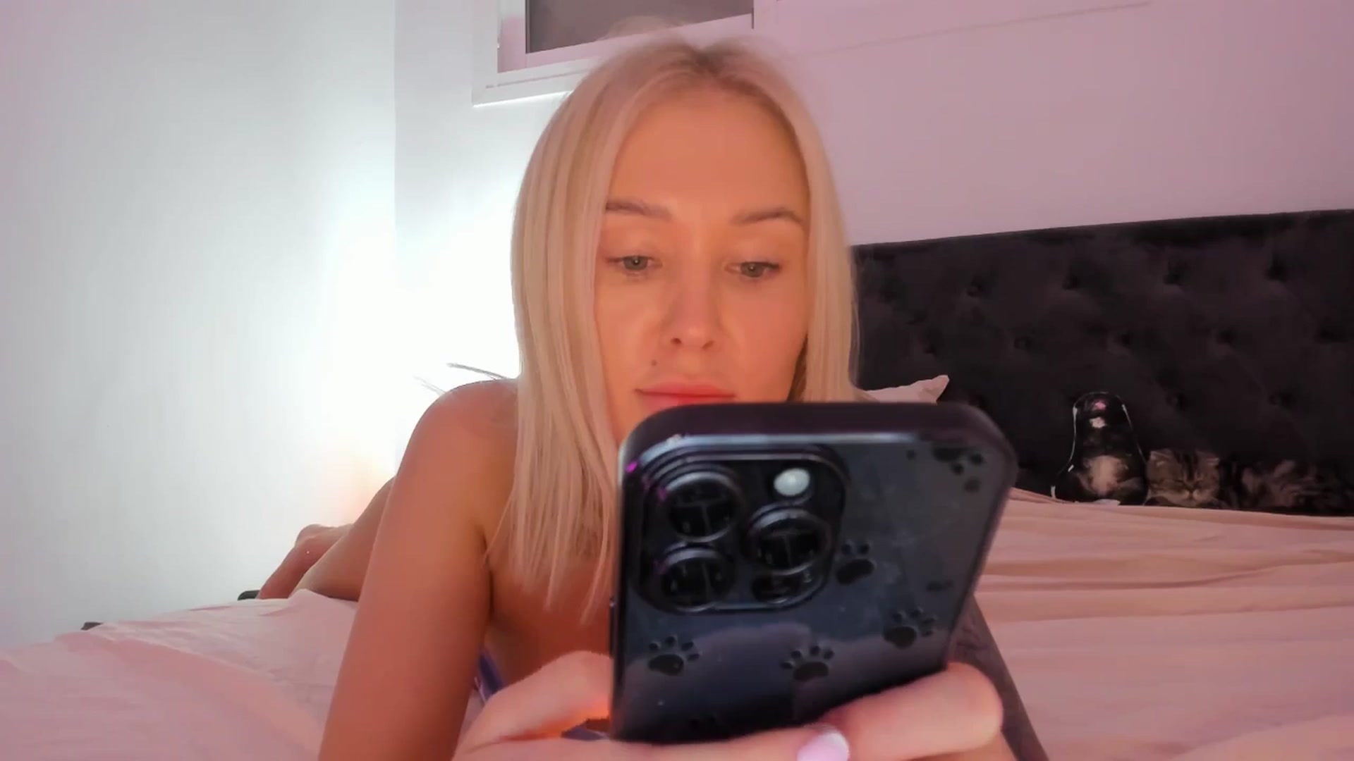 Gallery image thumbnail from AAA_Yas's myfreecams stream on, 06/20/2025, 19:59 image 19 of 20
