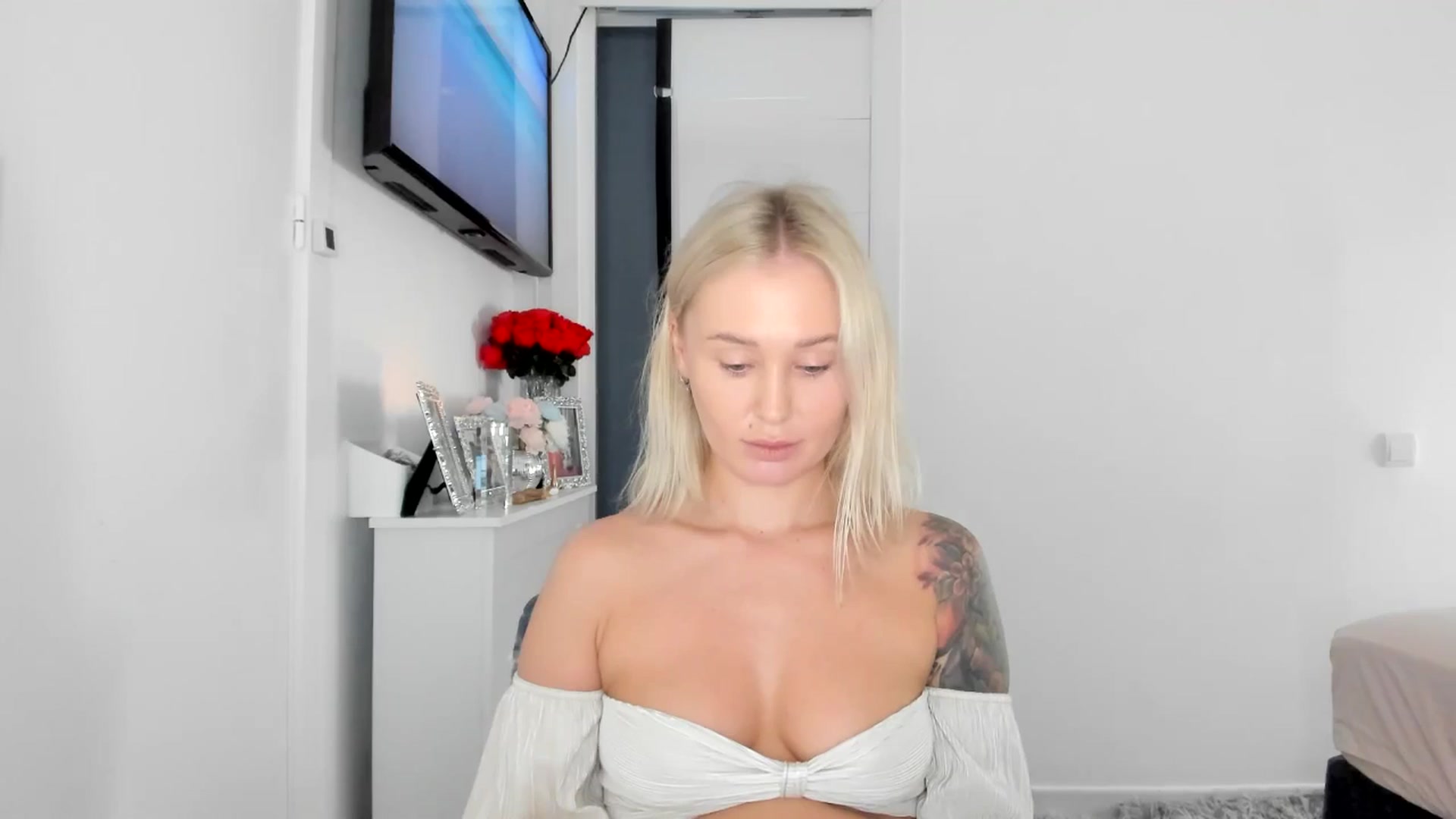 Gallery image thumbnail from AAA_Yas's myfreecams stream on, 06/21/2025, 20:09 image 3 of 20