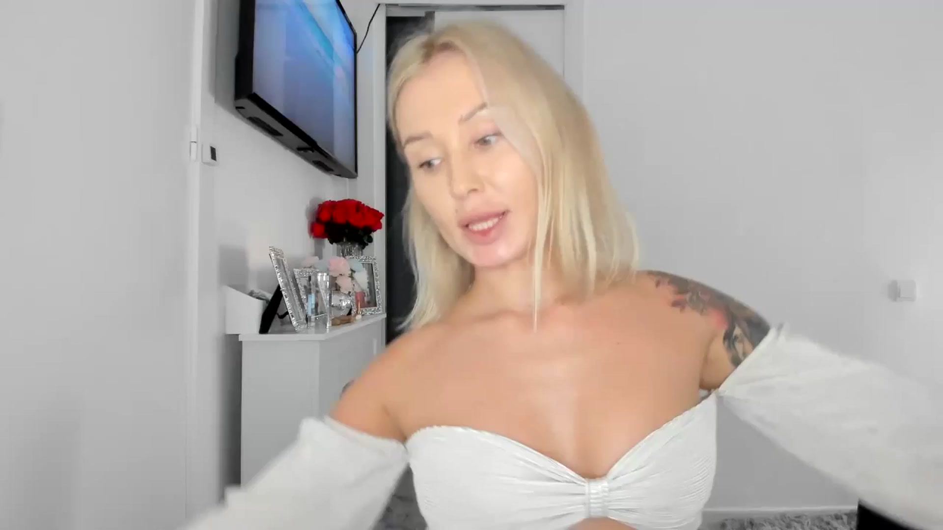 Gallery image thumbnail from AAA_Yas's myfreecams stream on, 06/21/2025, 20:09 image 8 of 20