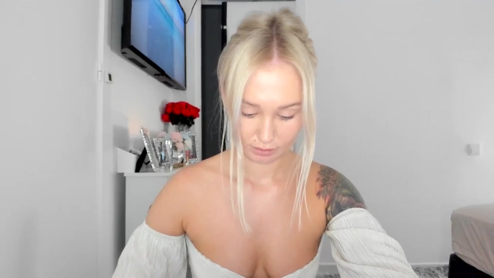 Gallery image thumbnail from AAA_Yas's myfreecams stream on, 06/21/2025, 20:09 image 17 of 20