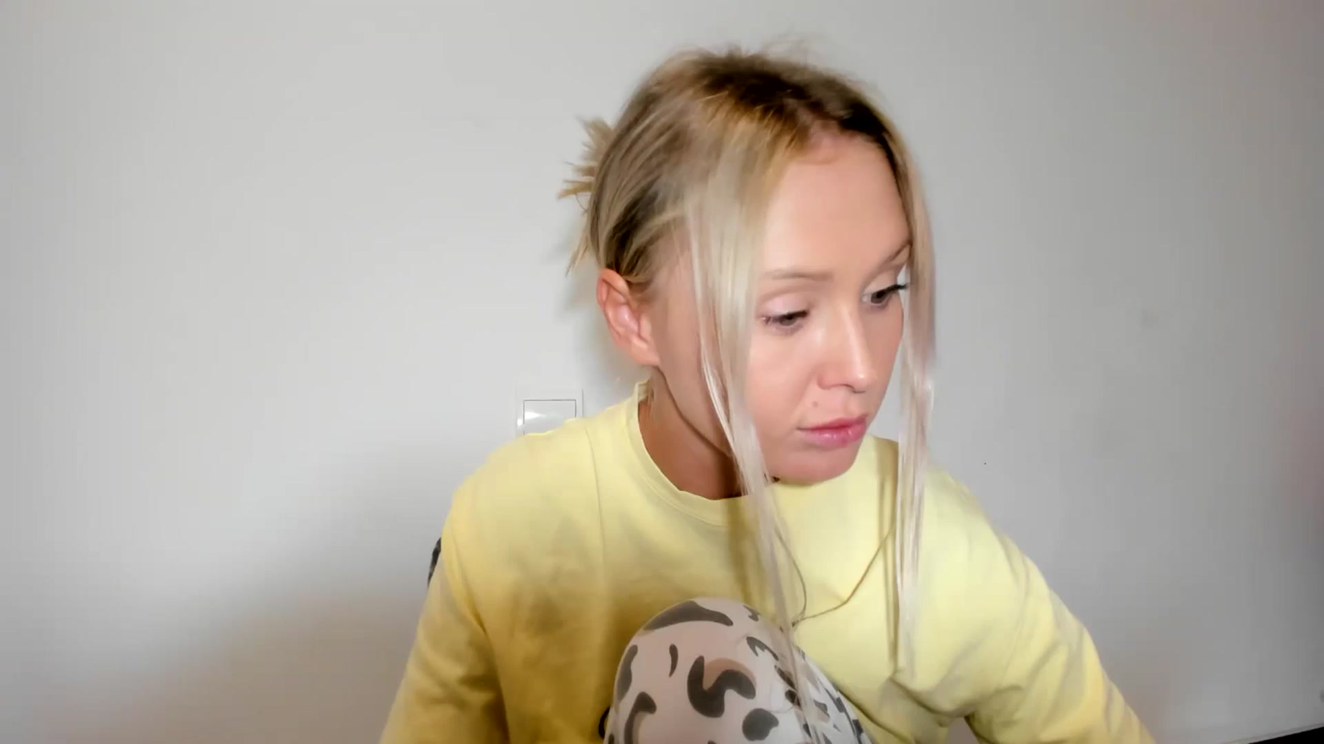 Gallery image thumbnail from AAA_Yas's myfreecams stream on, 08/16/2025, 19:21 image 6 of 20