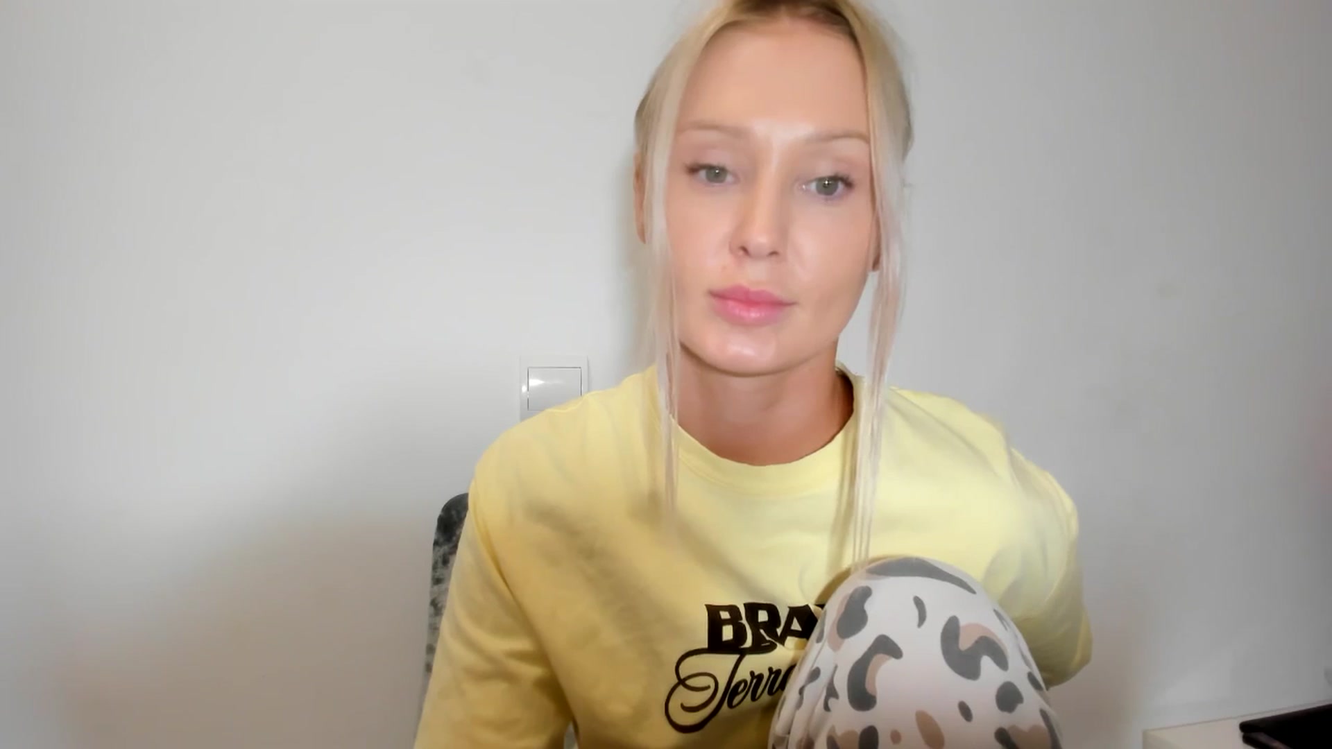 Gallery image thumbnail from AAA_Yas's myfreecams stream on, 08/16/2025, 19:21 image 5 of 20