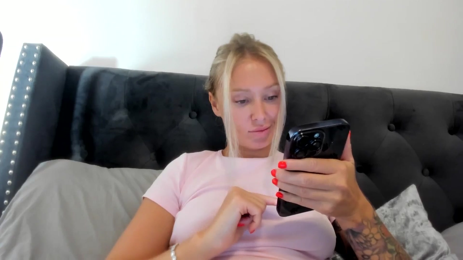 Gallery image thumbnail from AAA_Yas's myfreecams stream on, 08/17/2025, 17:09 image 20 of 20