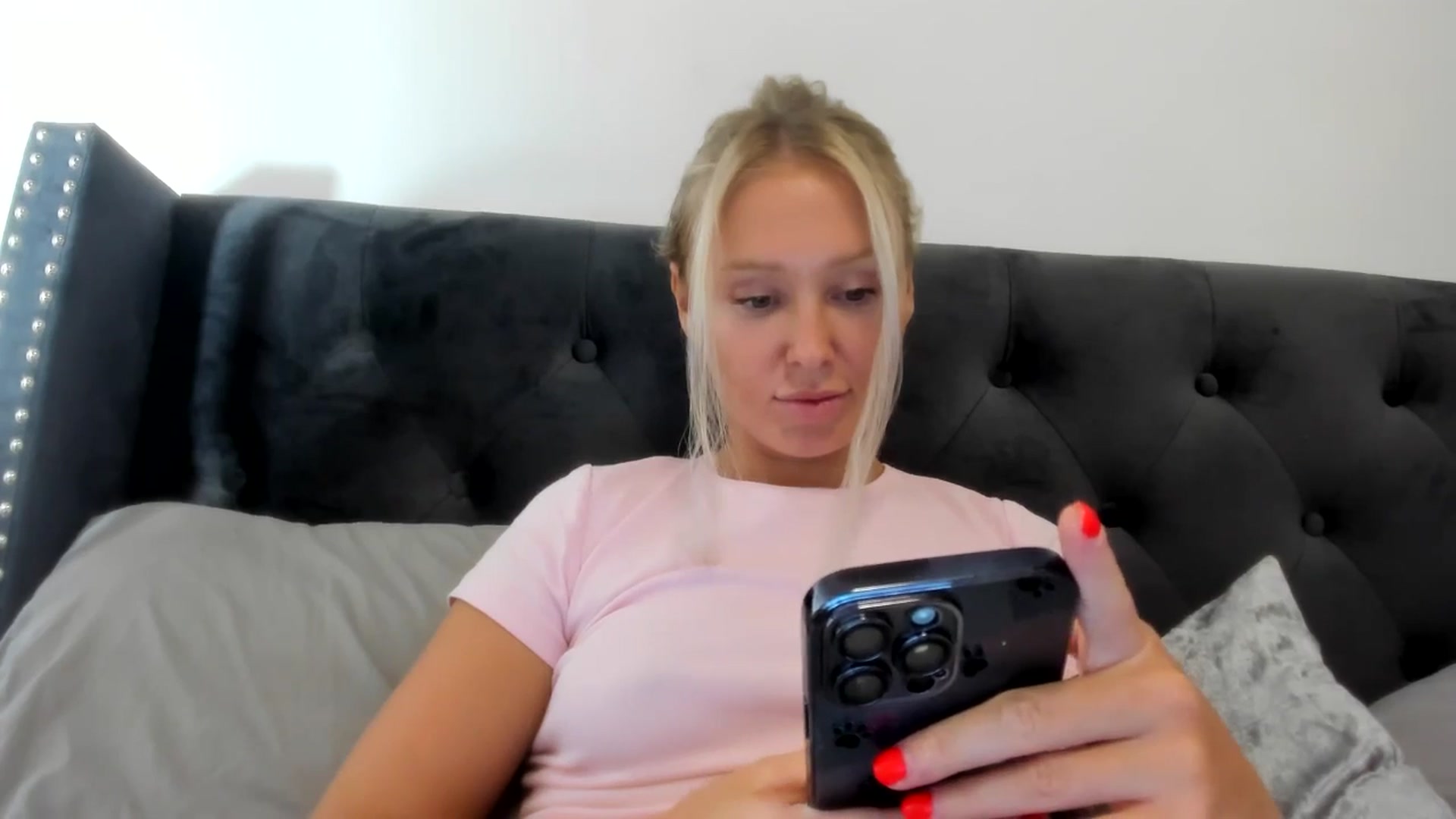 Gallery image thumbnail from AAA_Yas's myfreecams stream on, 08/17/2025, 17:09 image 13 of 20