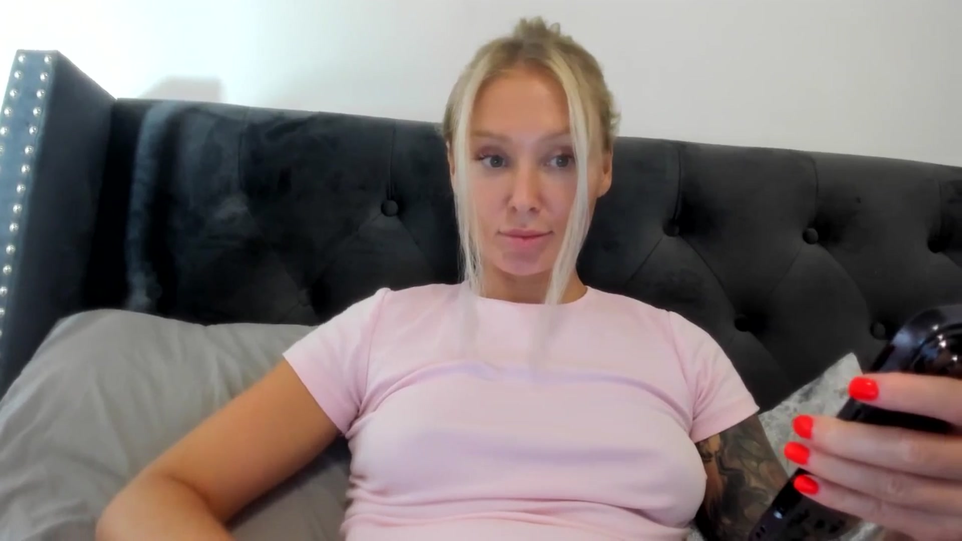 Gallery image thumbnail from AAA_Yas's myfreecams stream on, 08/17/2025, 17:09 image 12 of 20