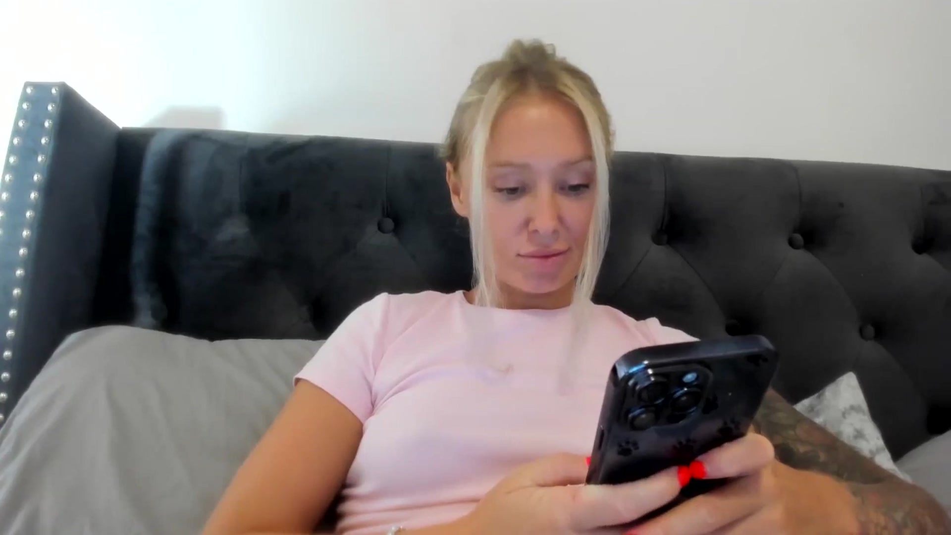Gallery image thumbnail from AAA_Yas's myfreecams stream on, 08/17/2025, 17:09 image 16 of 20