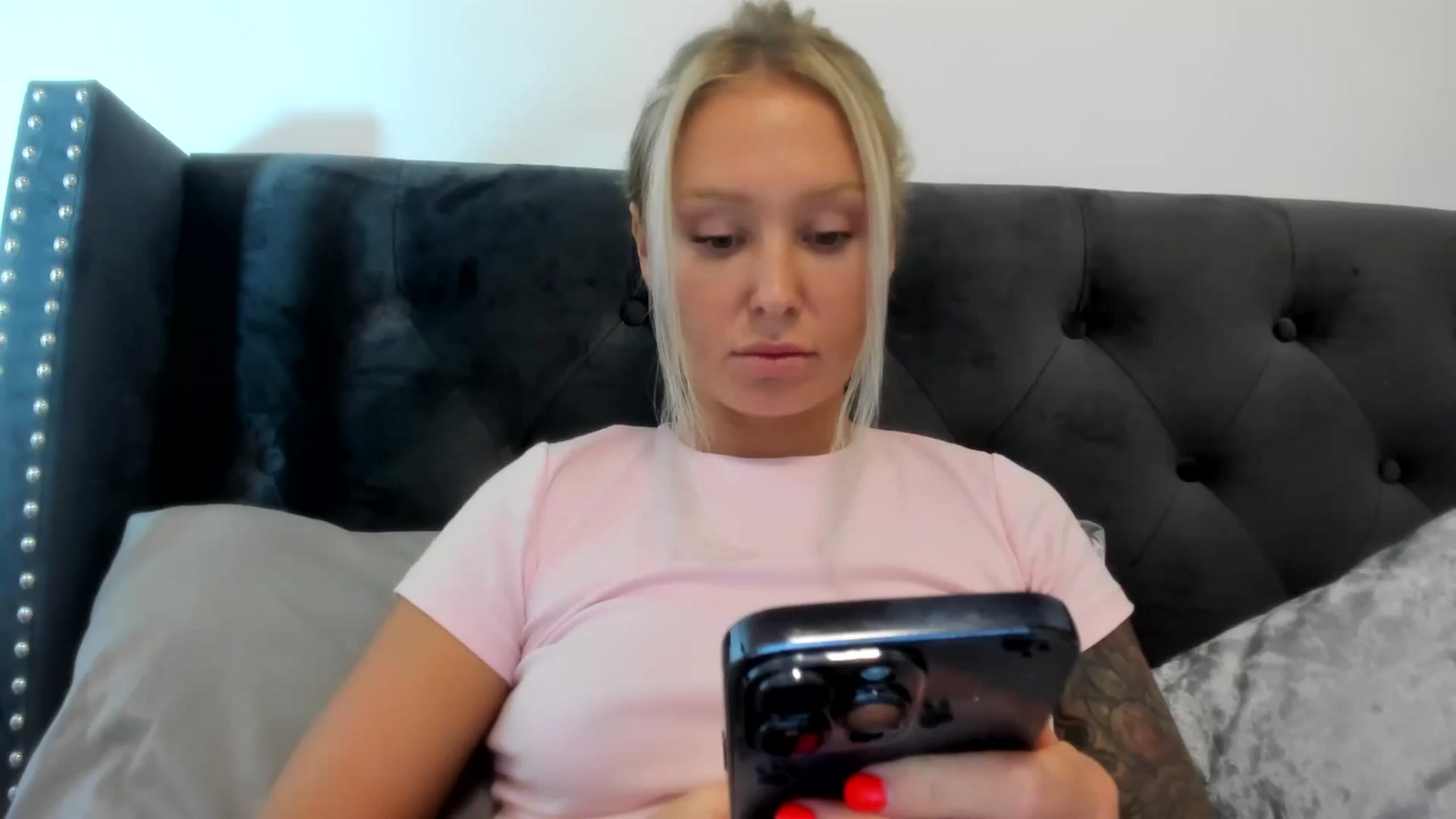 Gallery image thumbnail from AAA_Yas's myfreecams stream on, 08/17/2025, 18:48 image 1 of 20