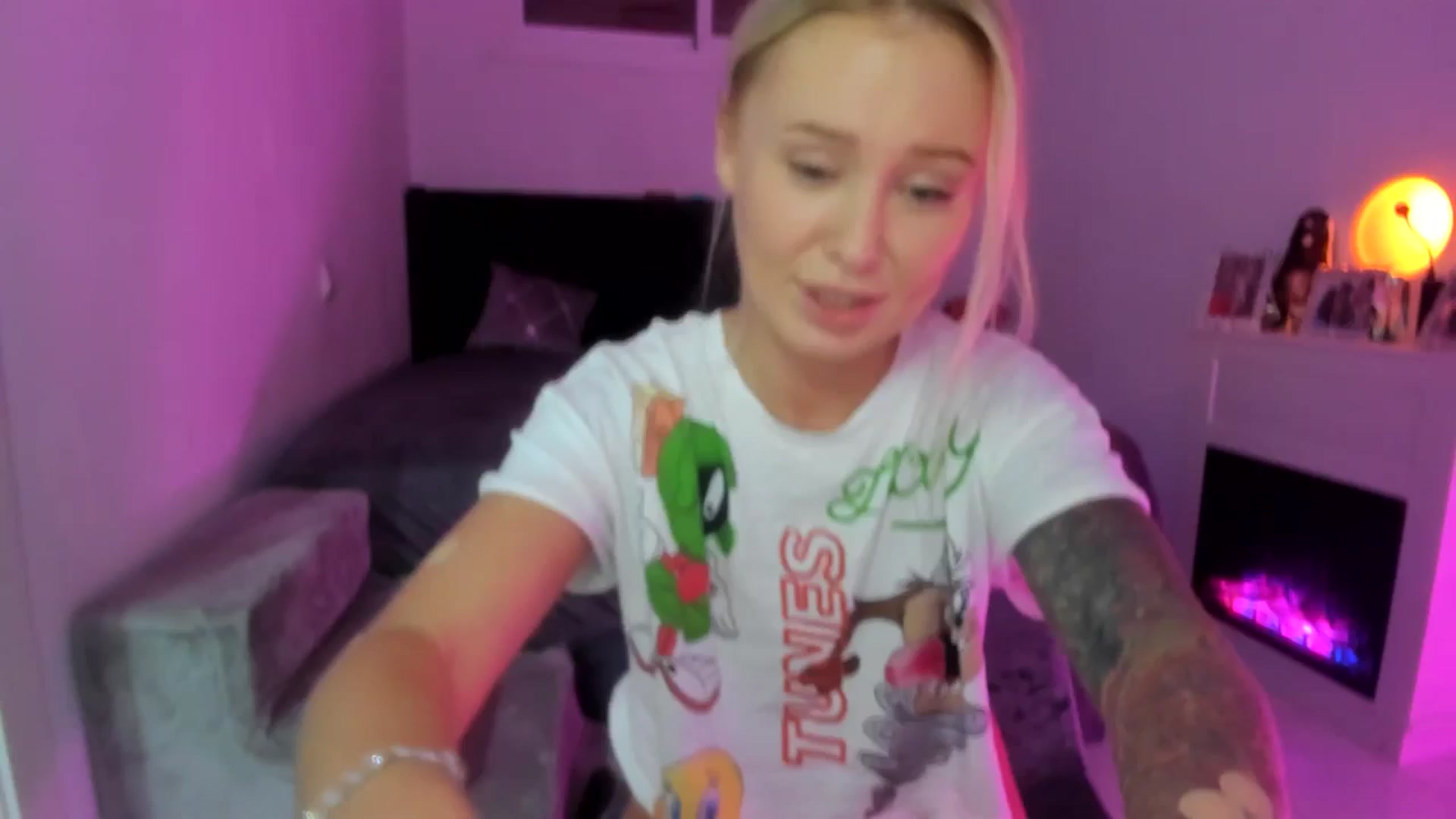 Gallery image thumbnail from AAA_Yas's myfreecams stream on, 09/17/2025, 20:17 image 6 of 20