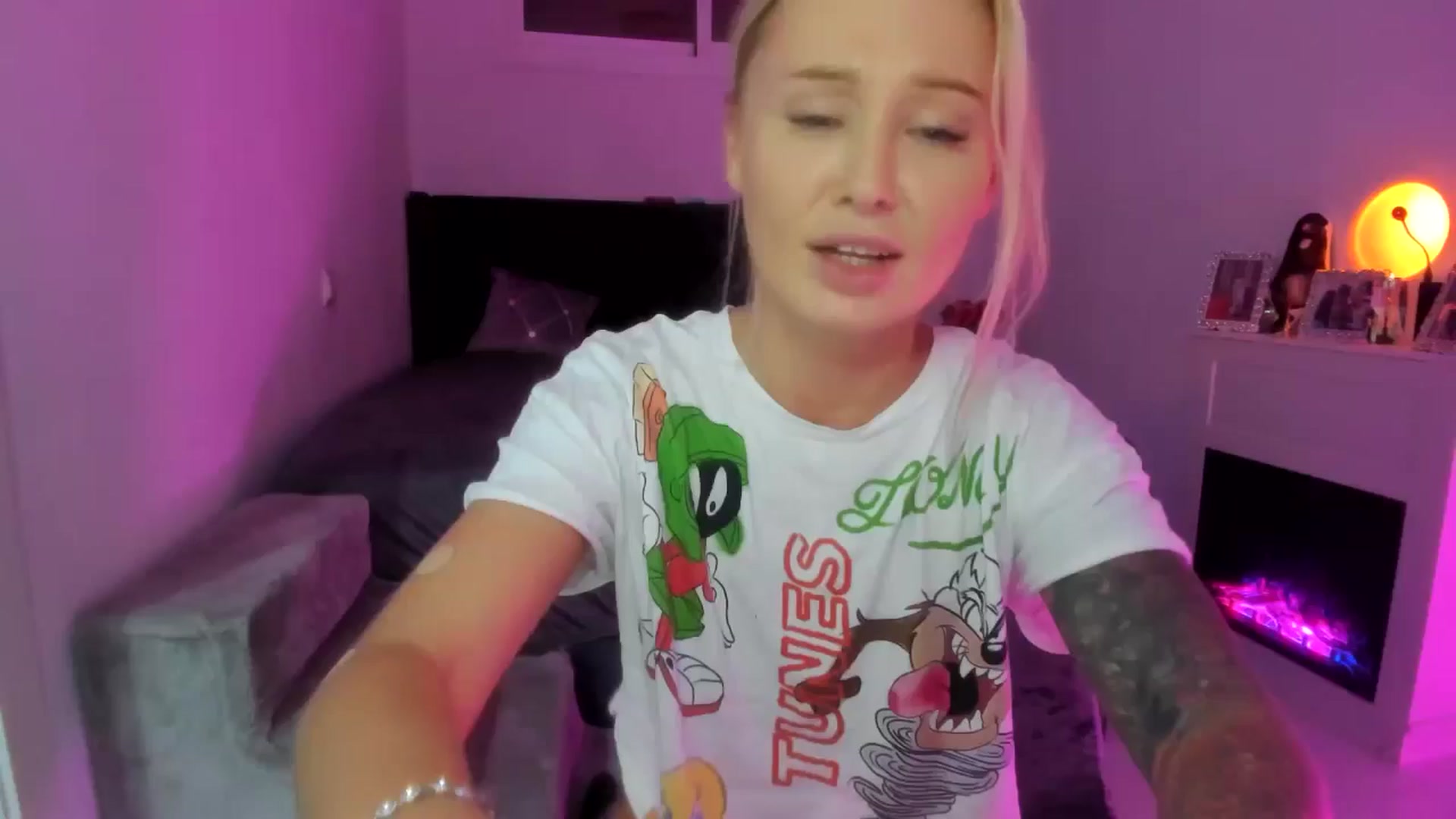 Gallery image thumbnail from AAA_Yas's myfreecams stream on, 09/17/2025, 20:17 image 5 of 20