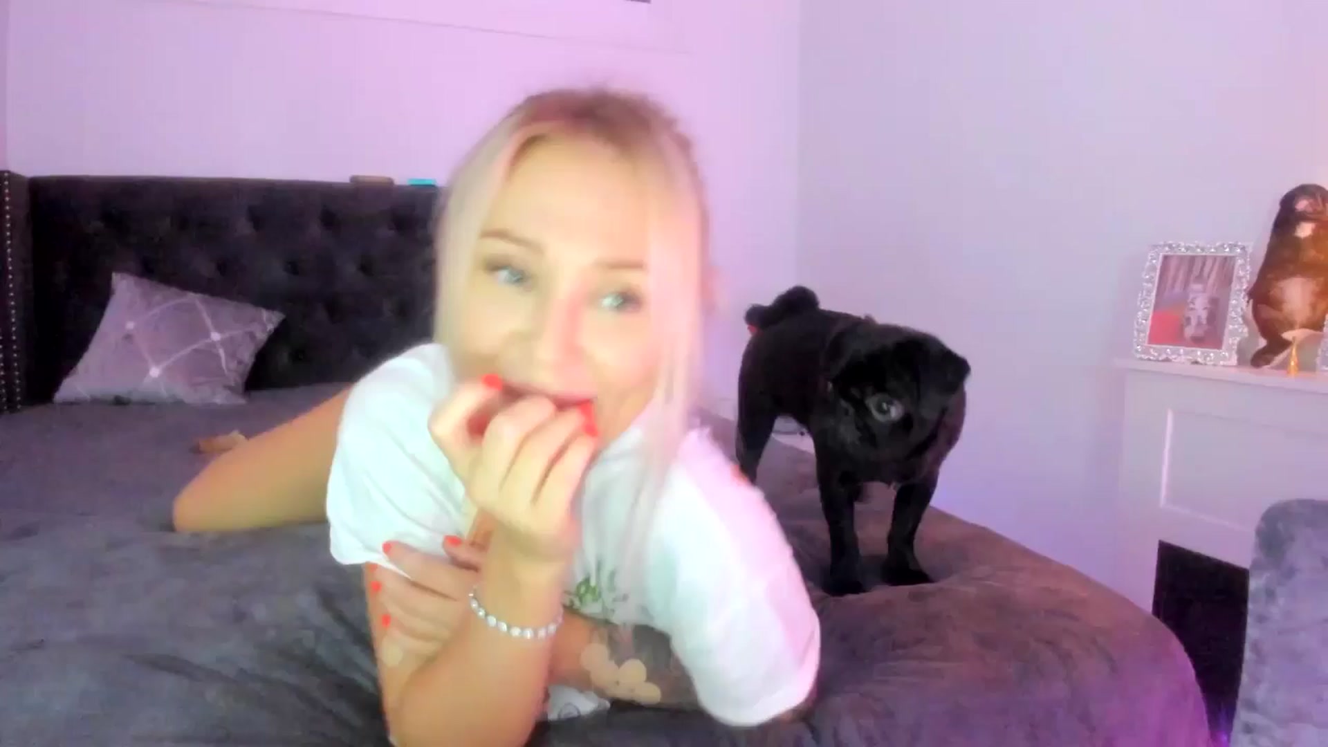 Gallery image thumbnail from AAA_Yas's myfreecams stream on, 09/17/2025, 20:17 image 12 of 20