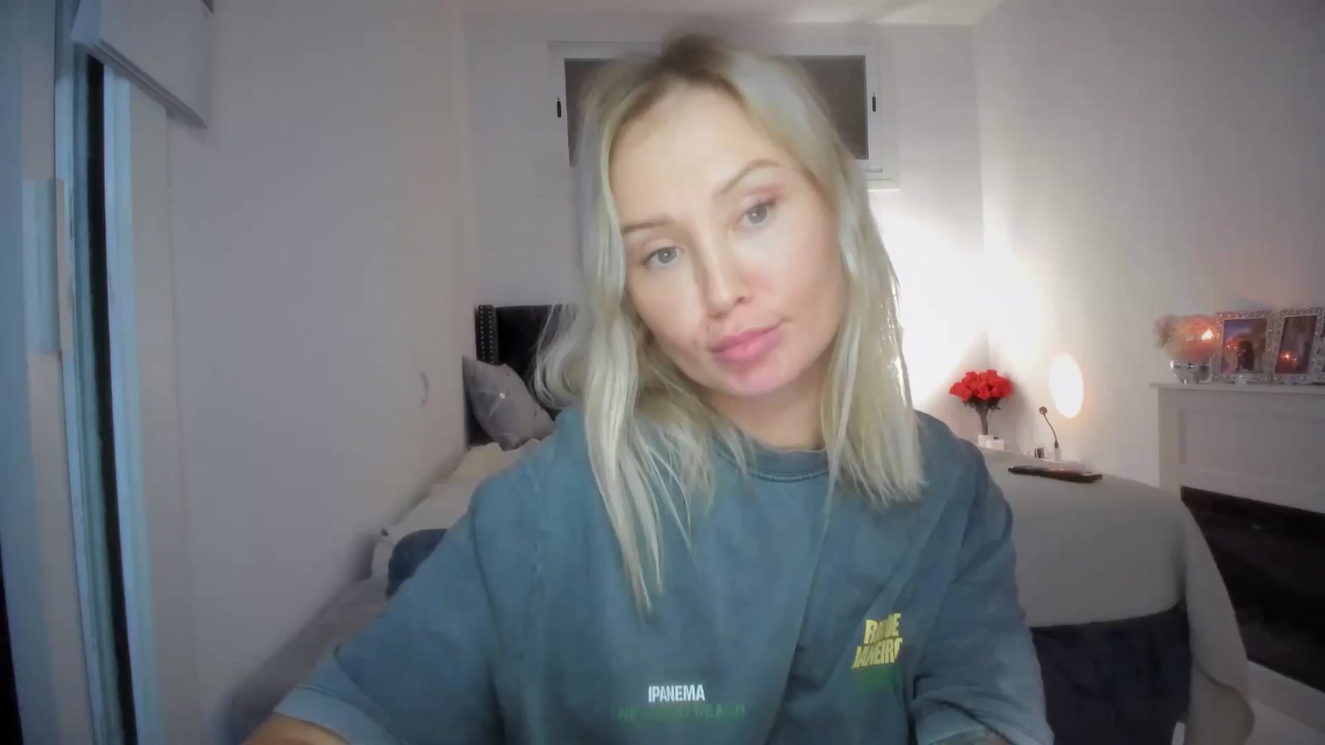 Gallery image thumbnail from AAA_Yas's myfreecams stream on, 09/25/2025, 19:33 image 3 of 20