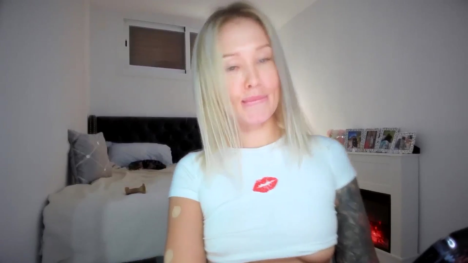 Gallery image thumbnail from AAA_Yas's myfreecams stream on, 09/26/2025, 18:58 image 12 of 20