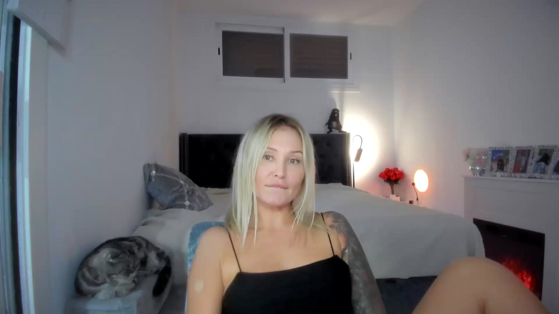 Gallery image thumbnail from AAA_Yas's myfreecams stream on, 09/27/2025, 23:01 image 4 of 20