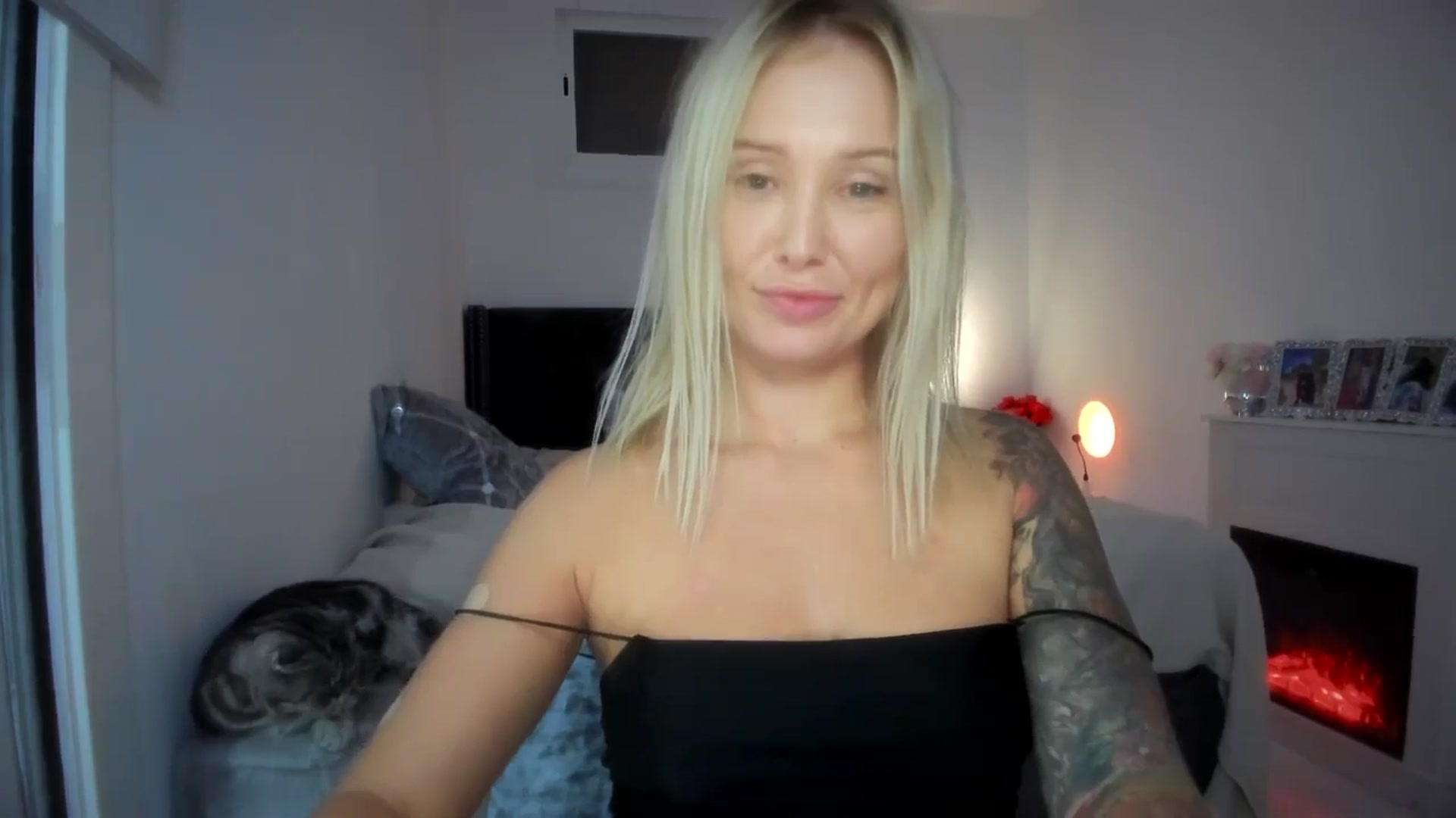 Gallery image thumbnail from AAA_Yas's myfreecams stream on, 09/27/2025, 23:01 image 15 of 20