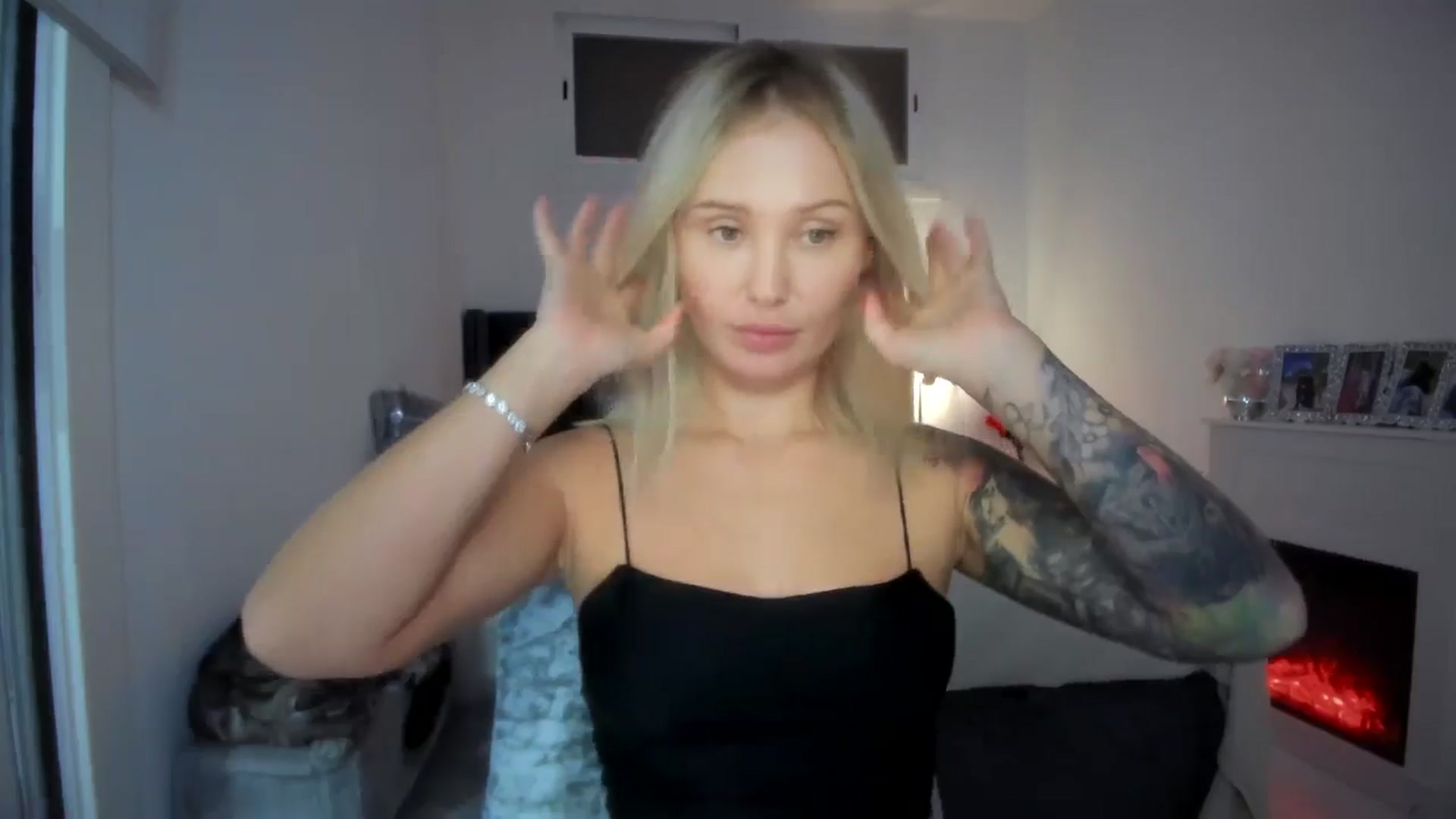Gallery image thumbnail from AAA_Yas's myfreecams stream on, 09/27/2025, 23:01 image 17 of 20
