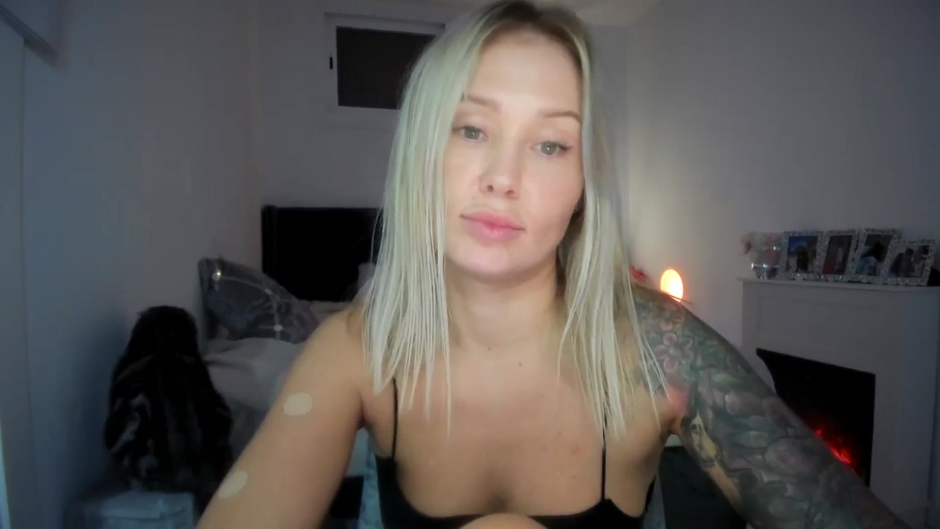 Gallery image thumbnail from AAA_Yas's myfreecams stream on, 09/27/2025, 23:40 image 19 of 20