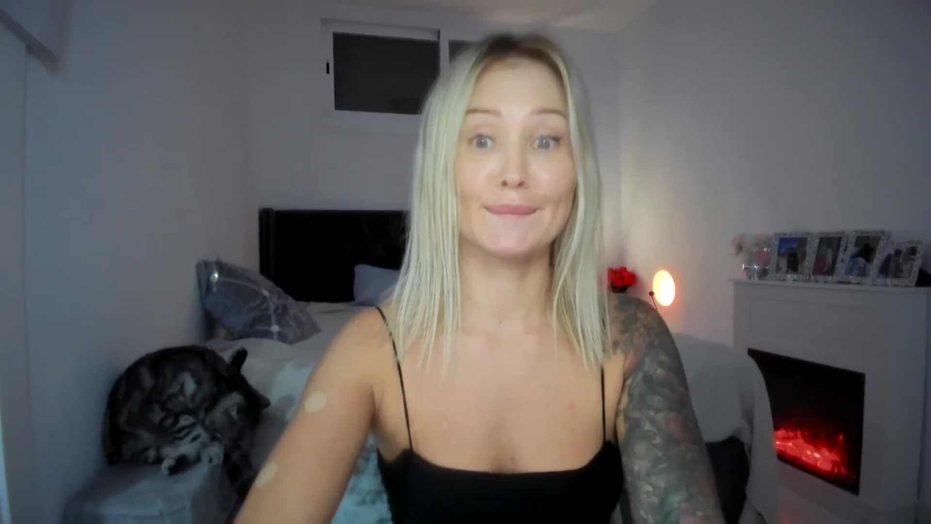 Gallery image thumbnail from AAA_Yas's myfreecams stream on, 09/27/2025, 23:40 image 7 of 20