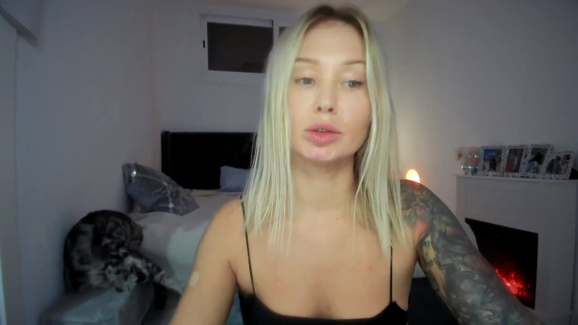 Gallery image thumbnail from AAA_Yas's myfreecams stream on, 09/27/2025, 23:40 image 14 of 20