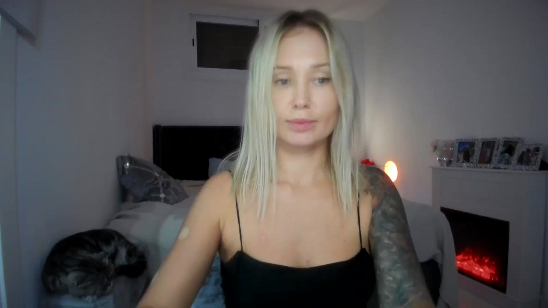 Gallery image thumbnail from AAA_Yas's myfreecams stream on, 09/27/2025, 23:40 image 9 of 20