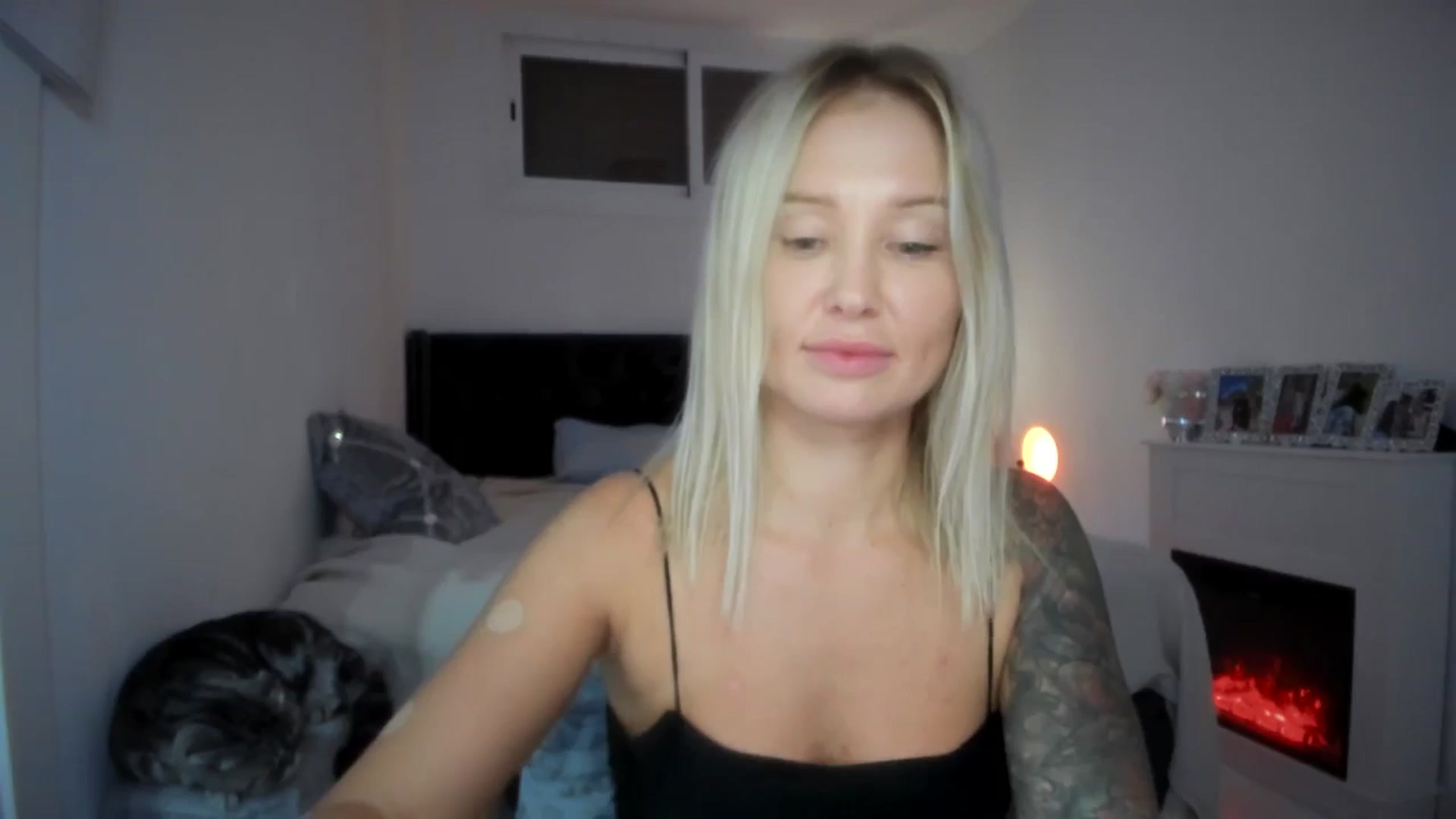 Gallery image thumbnail from AAA_Yas's myfreecams stream on, 09/27/2025, 23:40 image 10 of 20