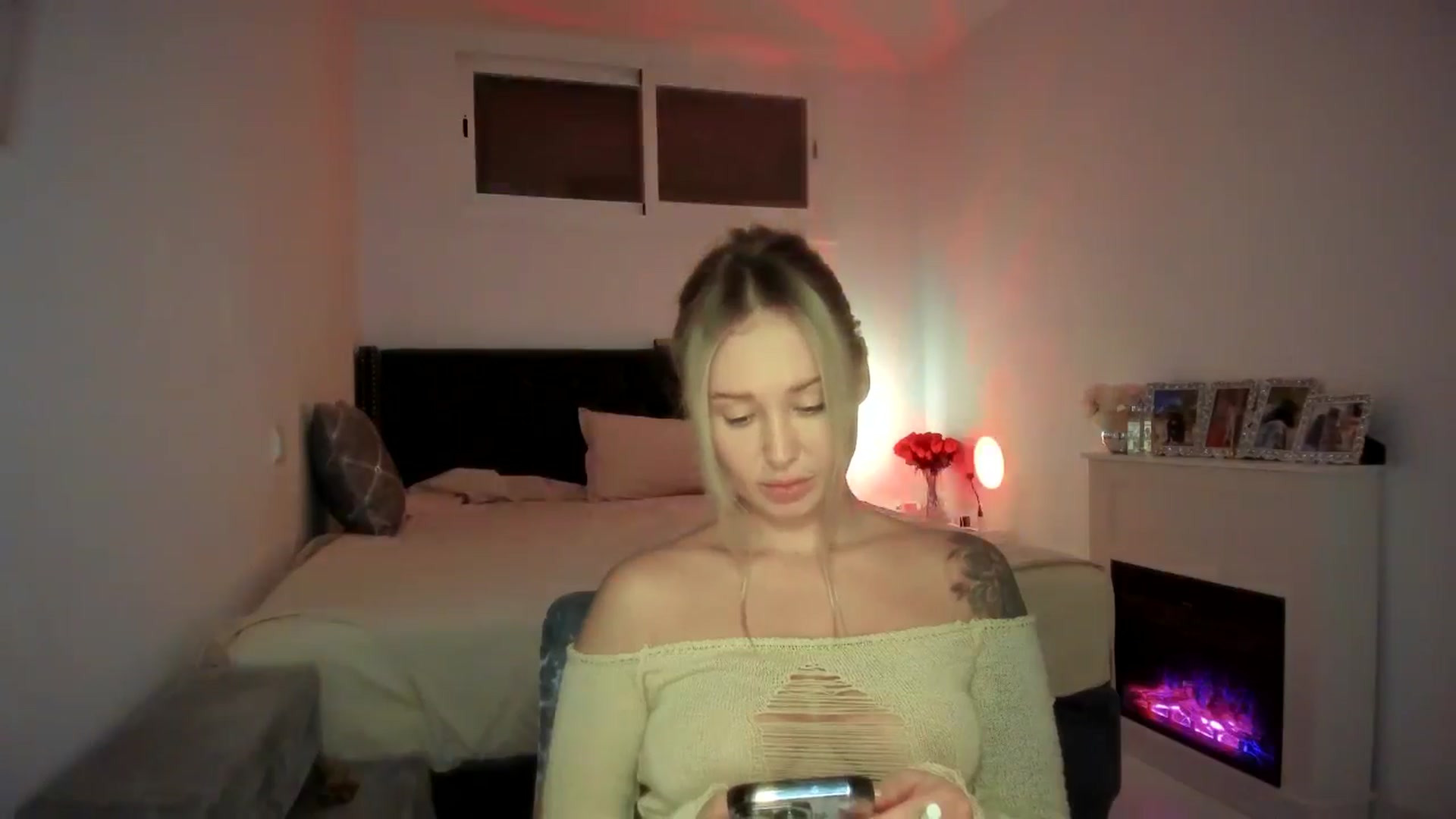 Gallery image thumbnail from AAA_Yas's myfreecams stream on, 10/04/2025, 20:51 image 8 of 20