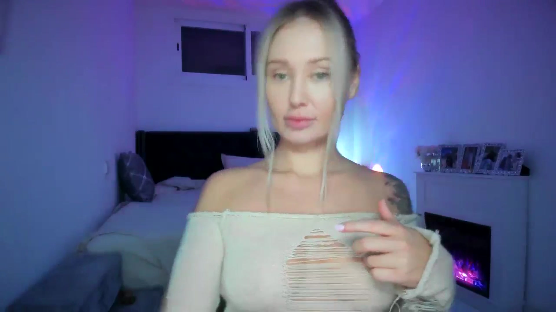 Gallery image thumbnail from AAA_Yas's myfreecams stream on, 10/04/2025, 20:51 image 5 of 20