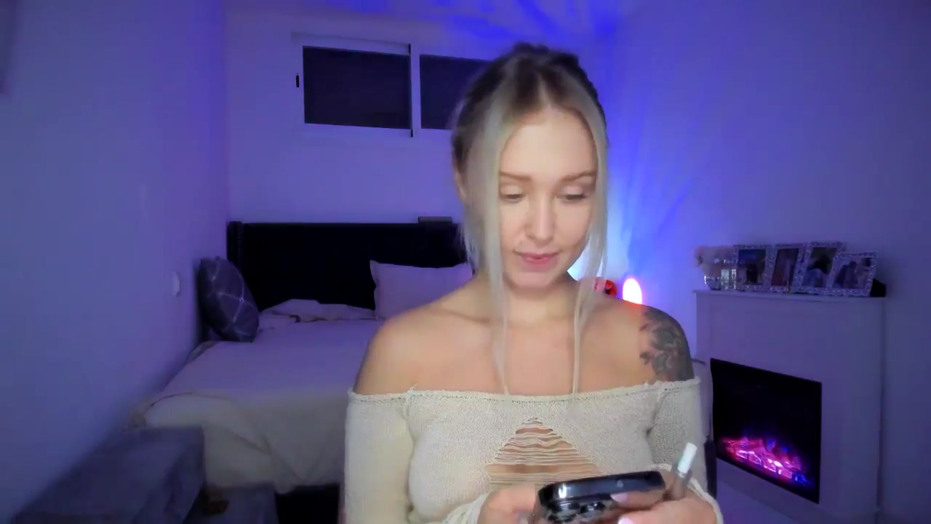 Gallery image thumbnail from AAA_Yas's myfreecams stream on, 10/04/2025, 20:51 image 9 of 20