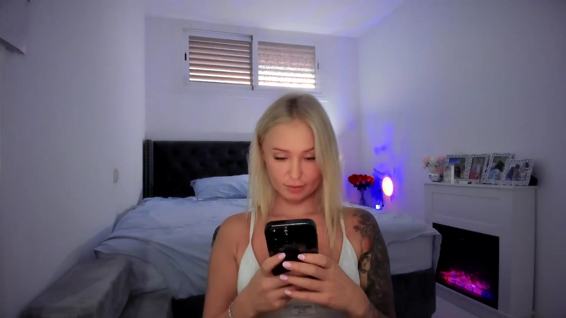 Gallery image thumbnail from AAA_Yas's myfreecams stream on, 10/09/2025, 16:45 image 12 of 20