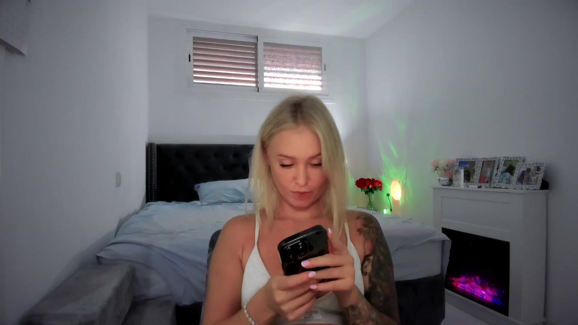 Gallery image thumbnail from AAA_Yas's myfreecams stream on, 10/09/2025, 16:45 image 11 of 20