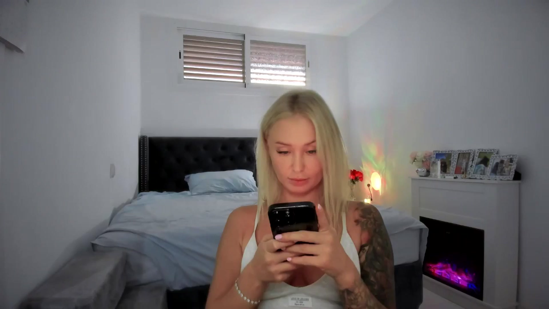 Gallery image thumbnail from AAA_Yas's myfreecams stream on, 10/09/2025, 16:45 image 9 of 20