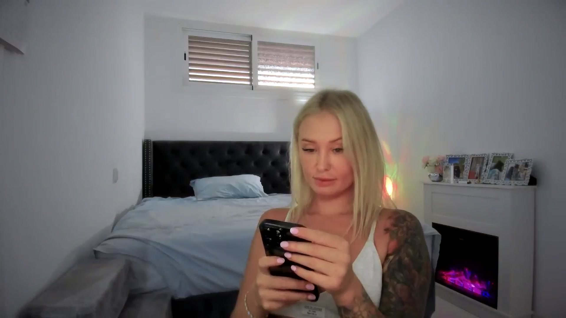 Gallery image thumbnail from AAA_Yas's myfreecams stream on, 10/09/2025, 16:45 image 6 of 20