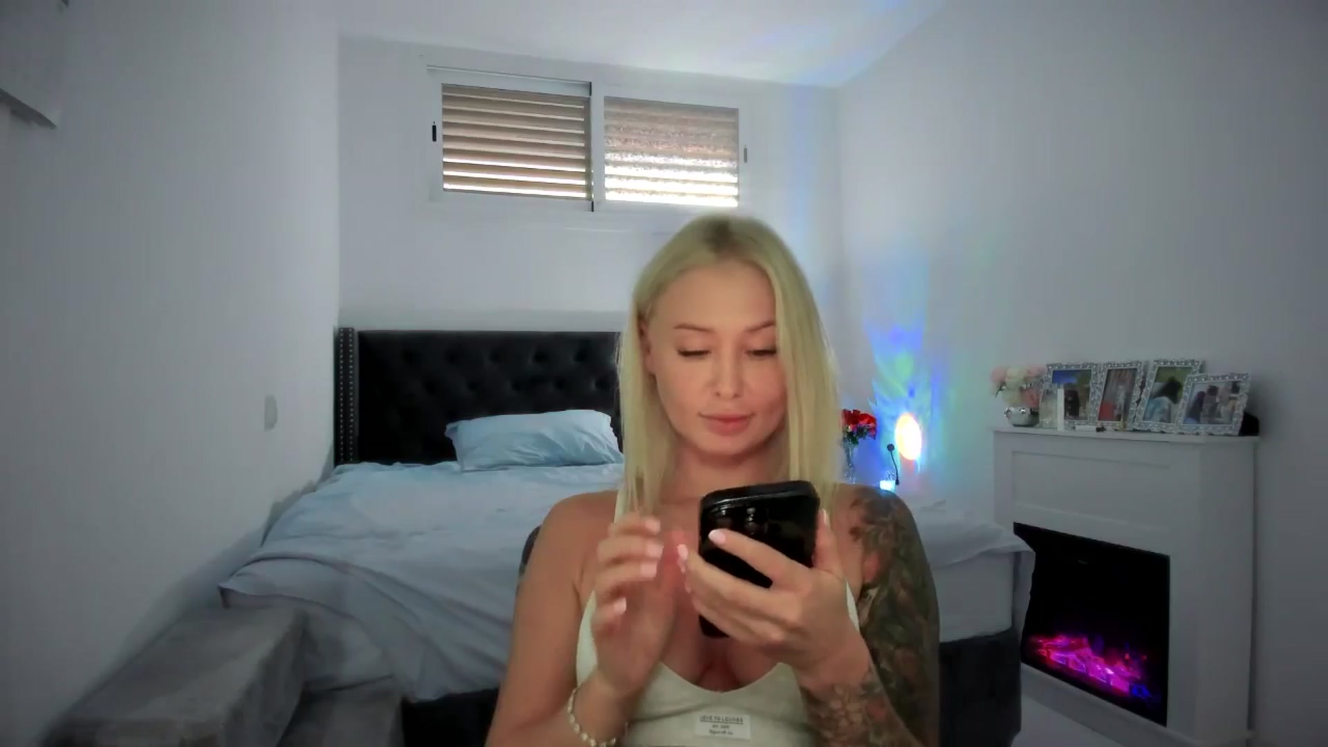Gallery image thumbnail from AAA_Yas's myfreecams stream on, 10/09/2025, 16:45 image 7 of 20