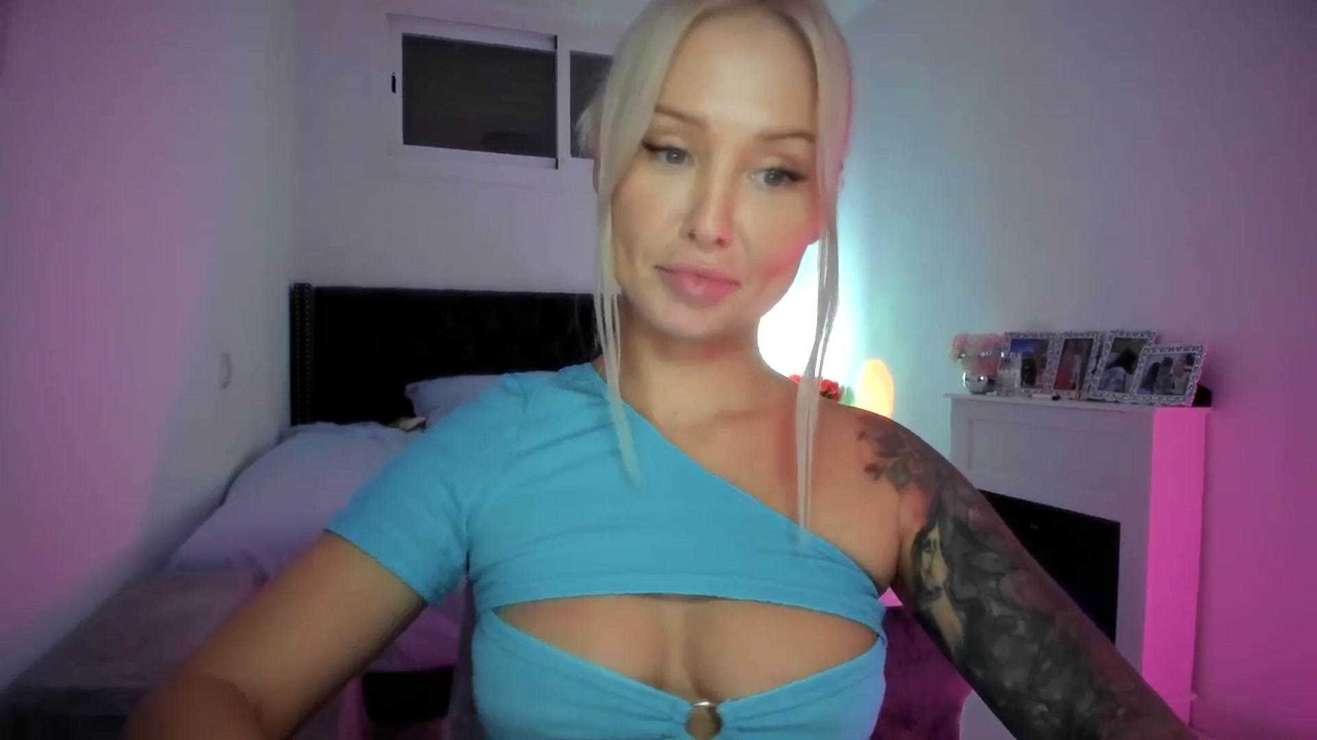 Gallery image thumbnail from AAA_Yas's myfreecams stream on, 10/09/2025, 19:53 image 17 of 20