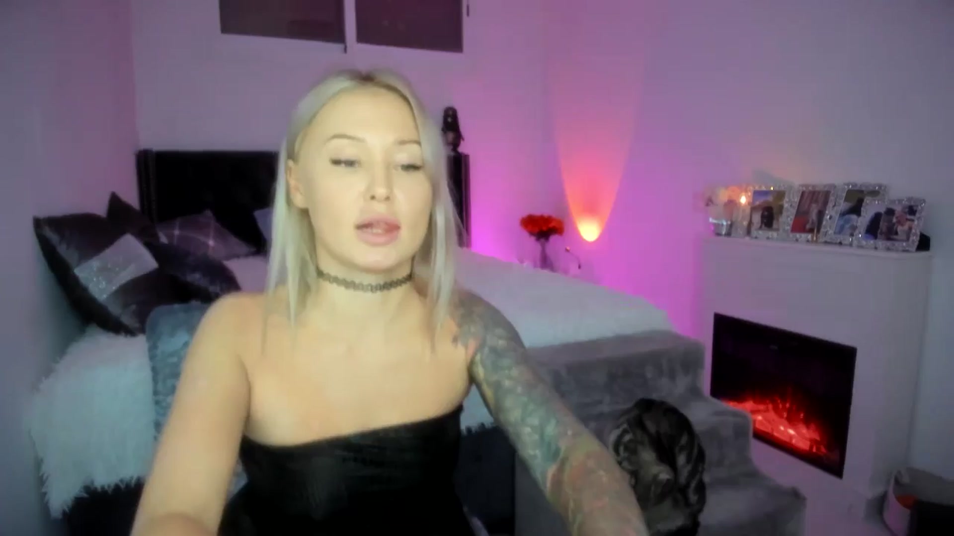 Gallery image thumbnail from AAA_Yas's myfreecams stream on, 10/15/2025, 18:32 image 12 of 20