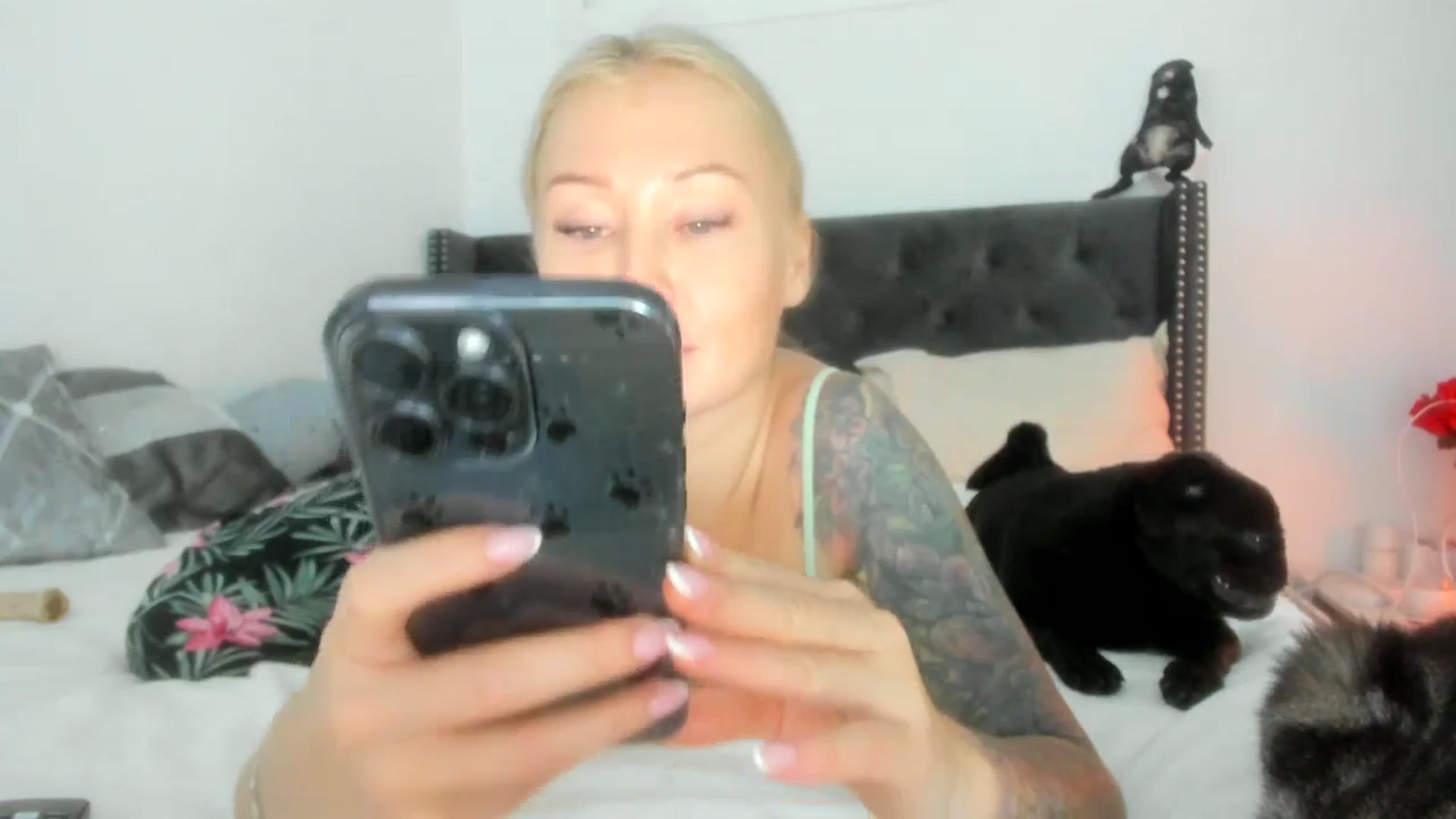 Gallery image thumbnail from AAA_Yas's myfreecams stream on, 10/21/2025, 20:59 image 16 of 20