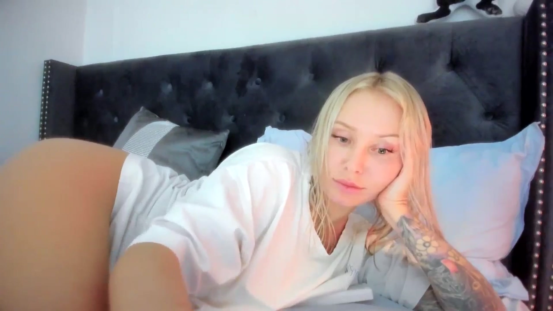Gallery image thumbnail from AAA_Yas's myfreecams stream on, 10/24/2025, 22:47 image 19 of 20