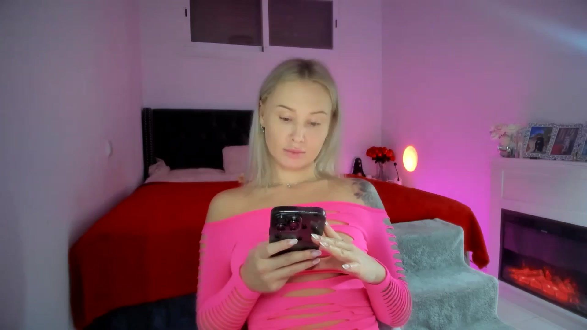 Gallery image thumbnail from AAA_Yas's myfreecams stream on, 11/02/2025, 19:02 image 17 of 20